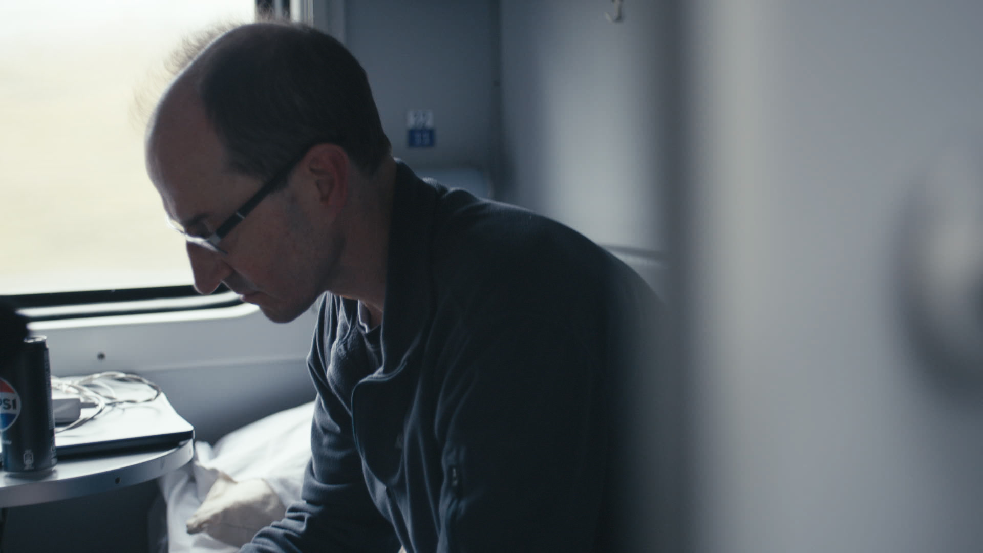 A002C020_2204130G keyframe