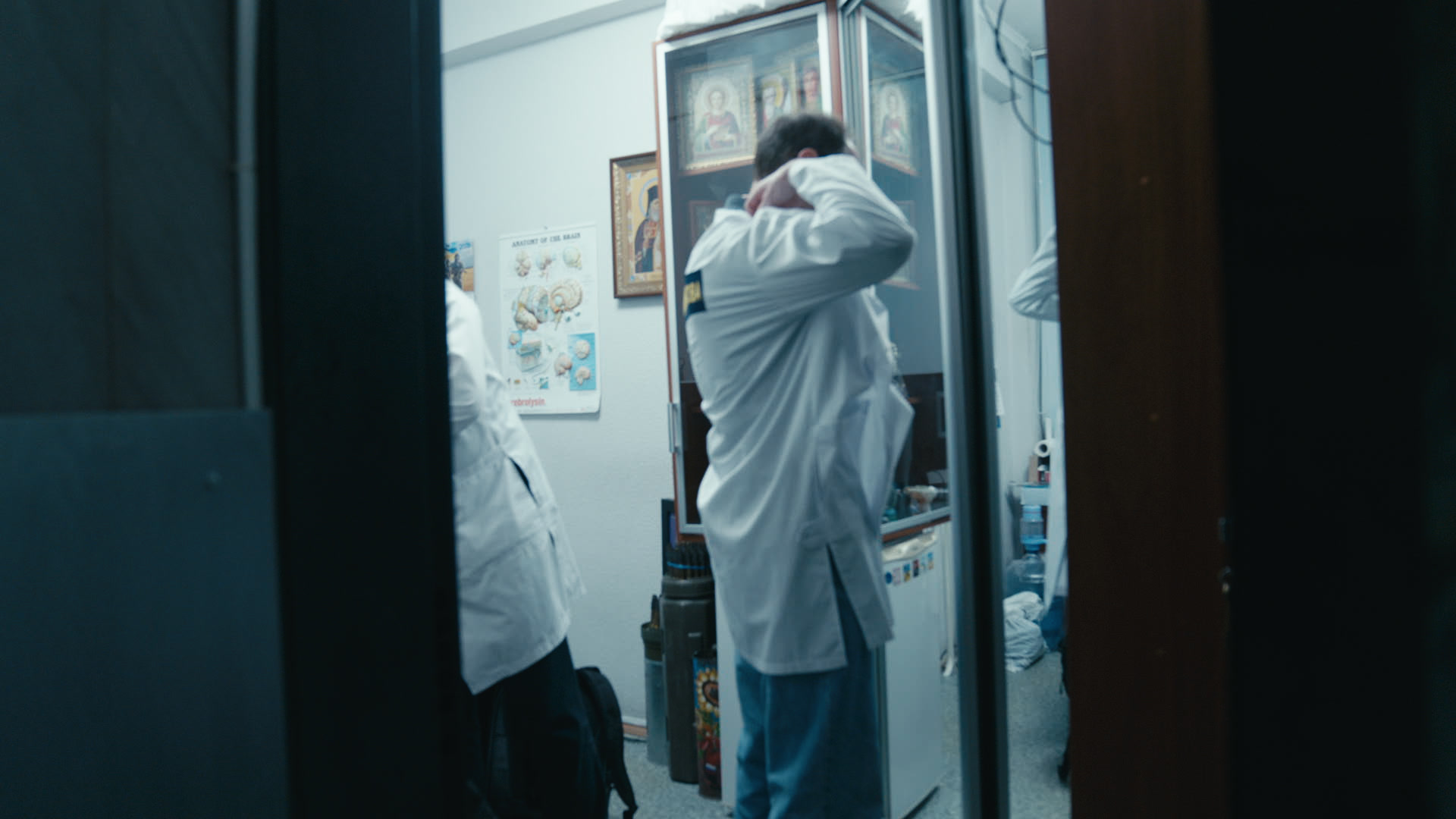 Keyframe: A003C002_2204145K