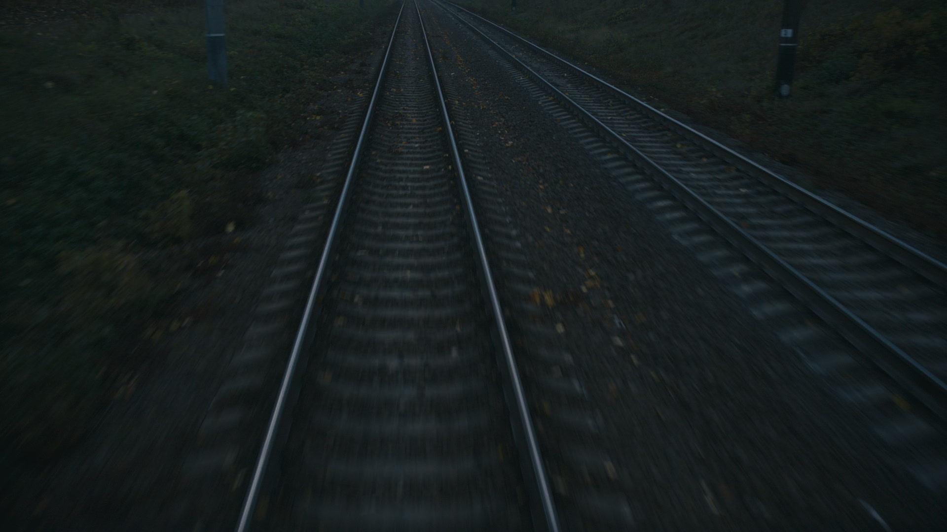 Keyframe: A003C013_220413HX