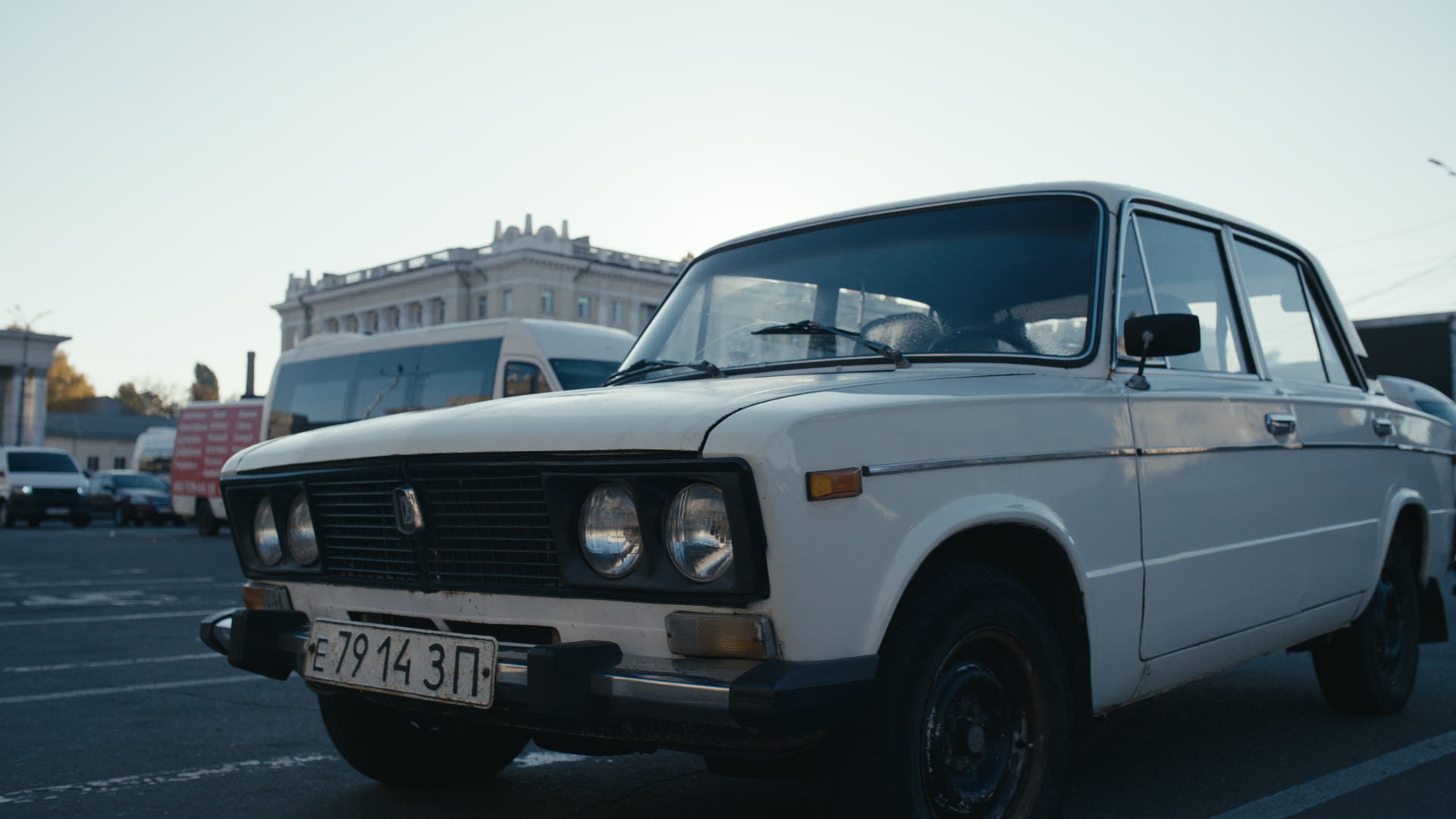 Keyframe: A004C011_22041305