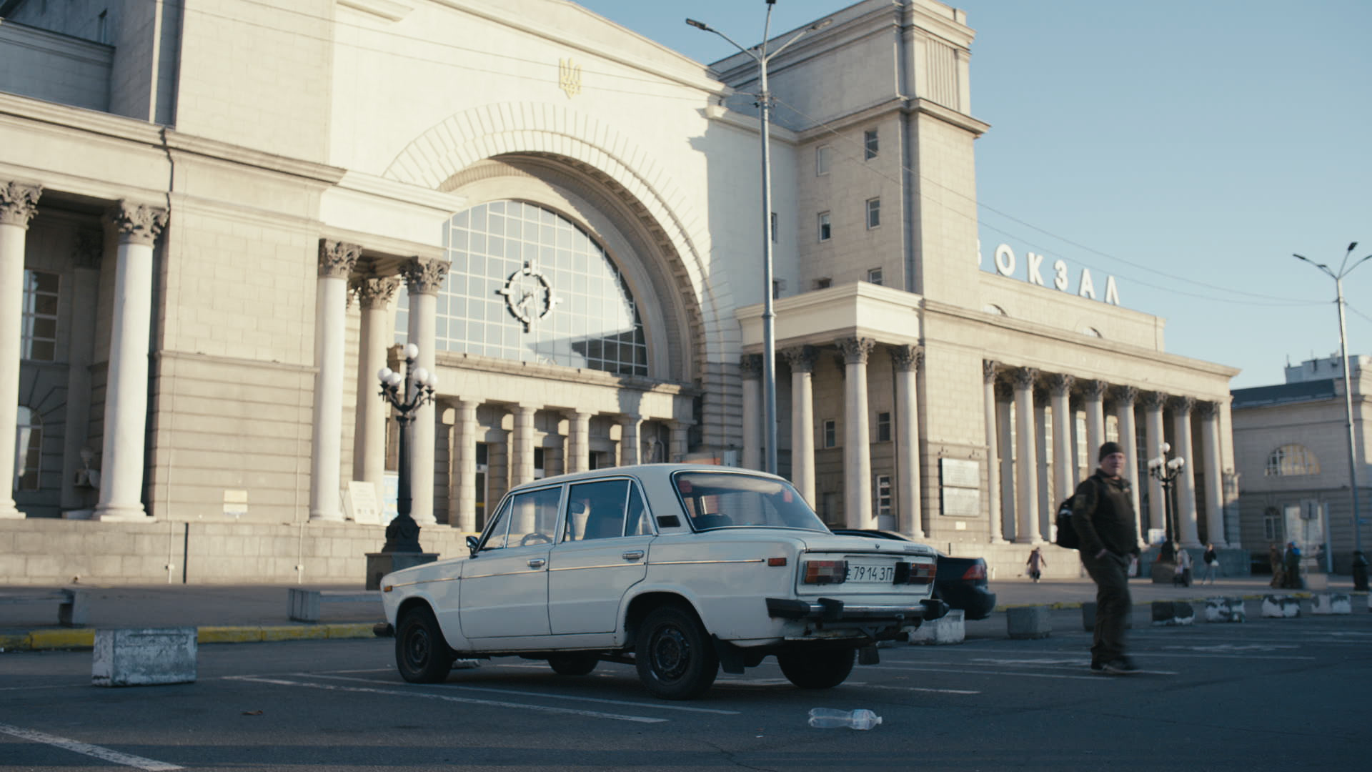 Keyframe: A004C014_22041364