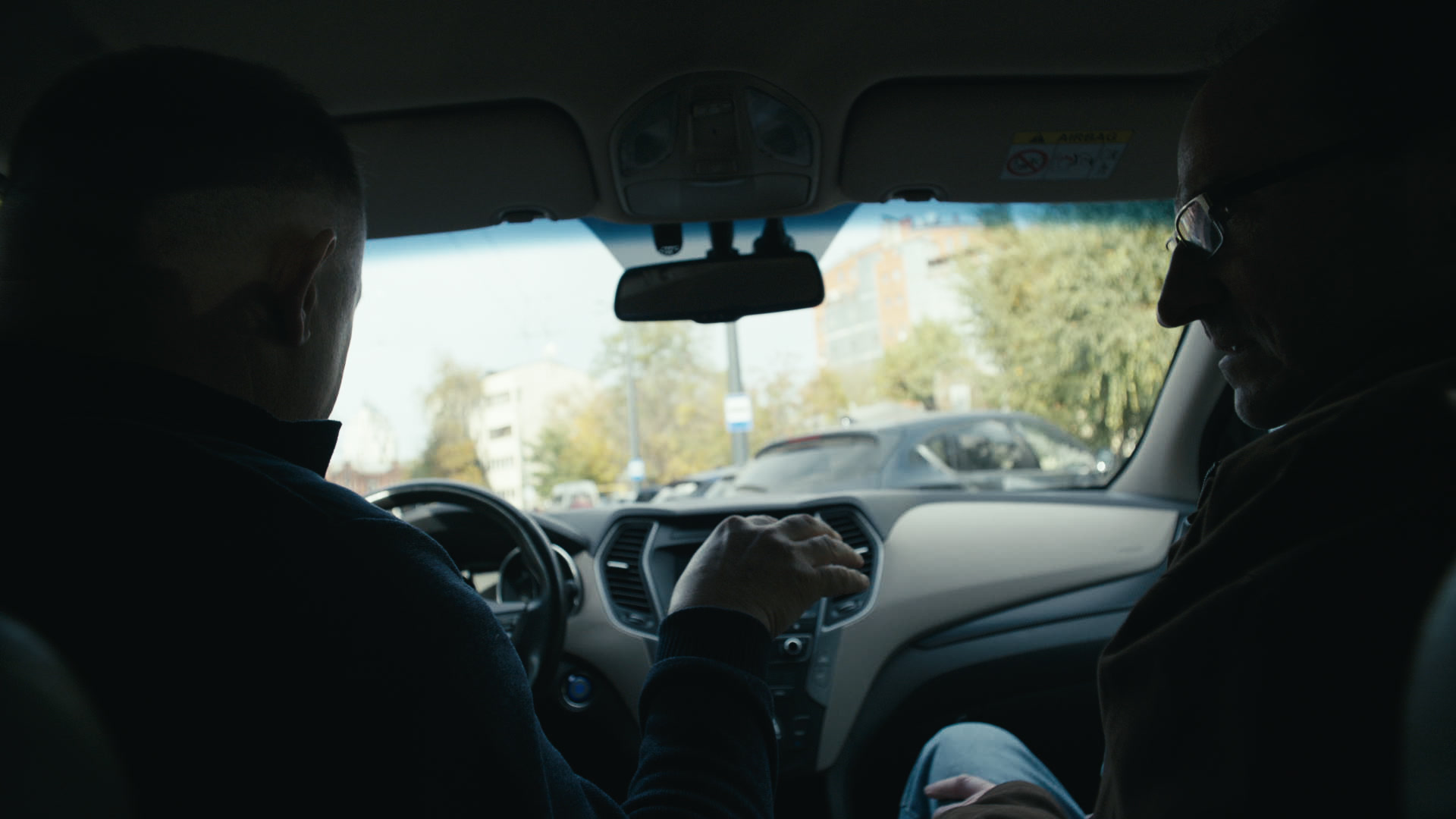 Keyframe: A005C003_2204141E