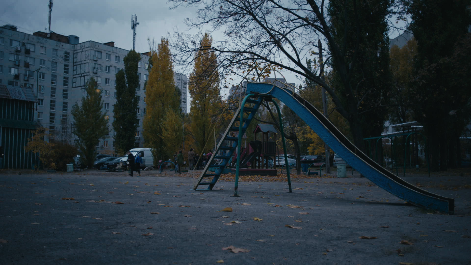 Keyframe: A006C013_2204148L