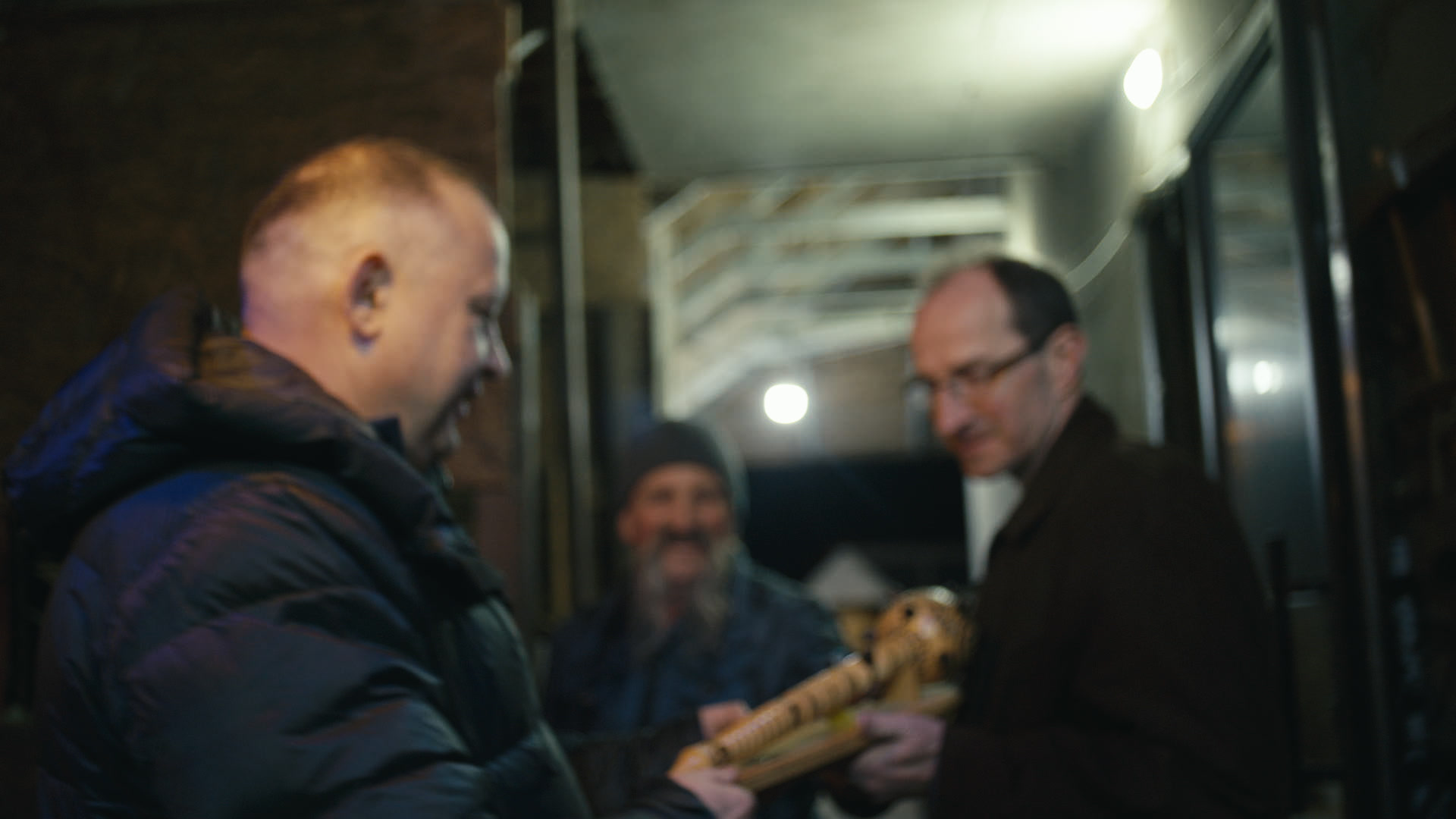 Keyframe: A006C024_220414OX