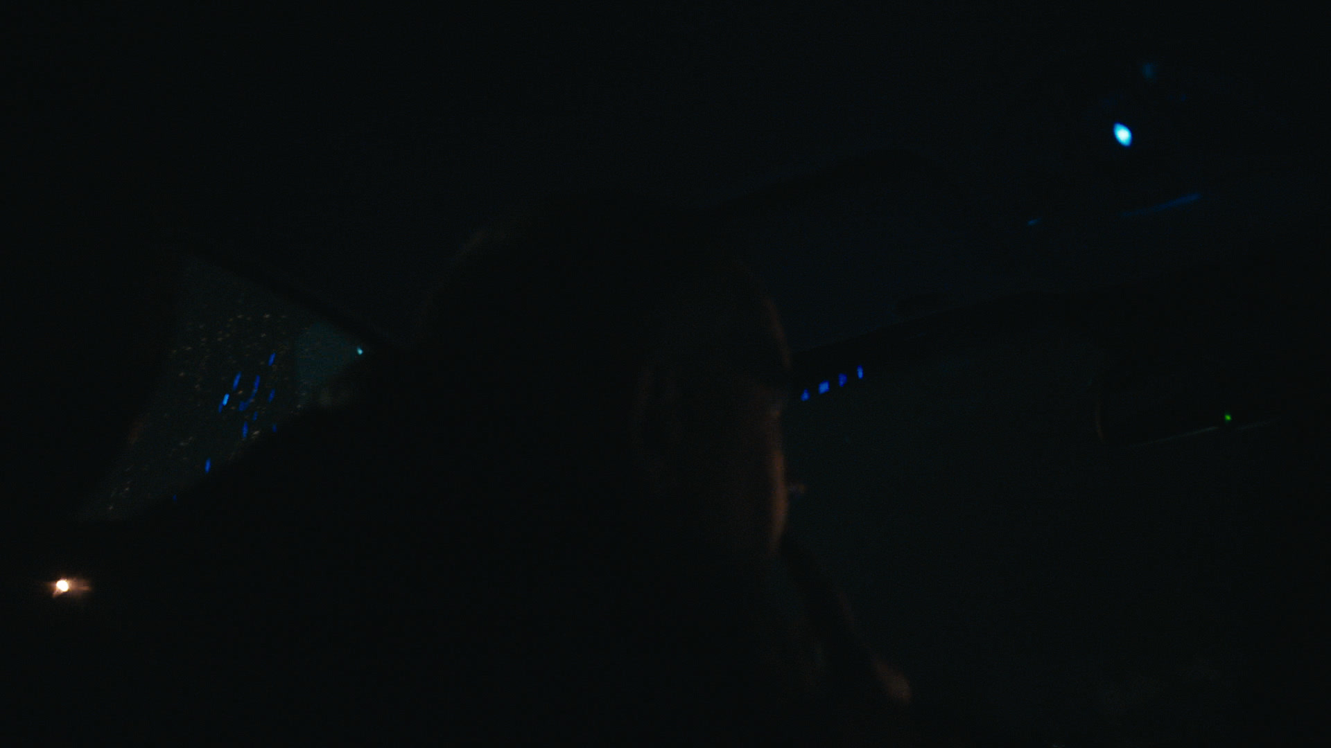 Keyframe: A006C029_220414UY