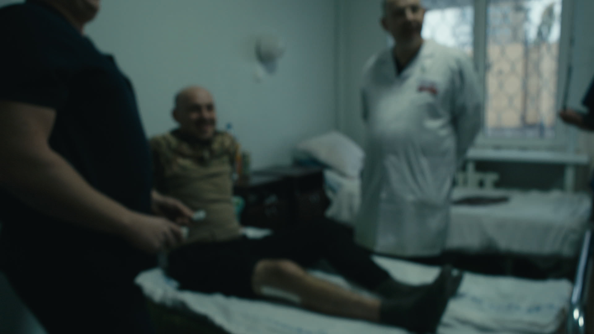 Keyframe: A007C013_220415S7