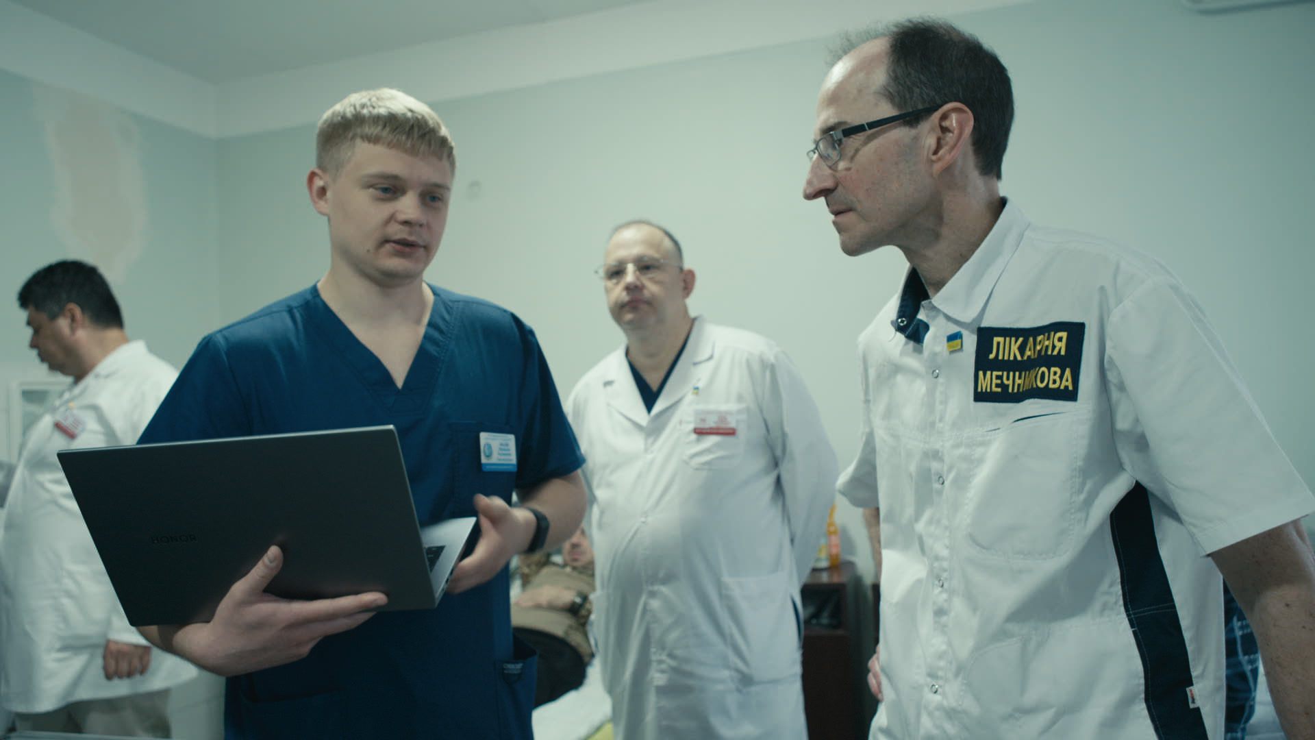 Keyframe: A008C001_220415K0