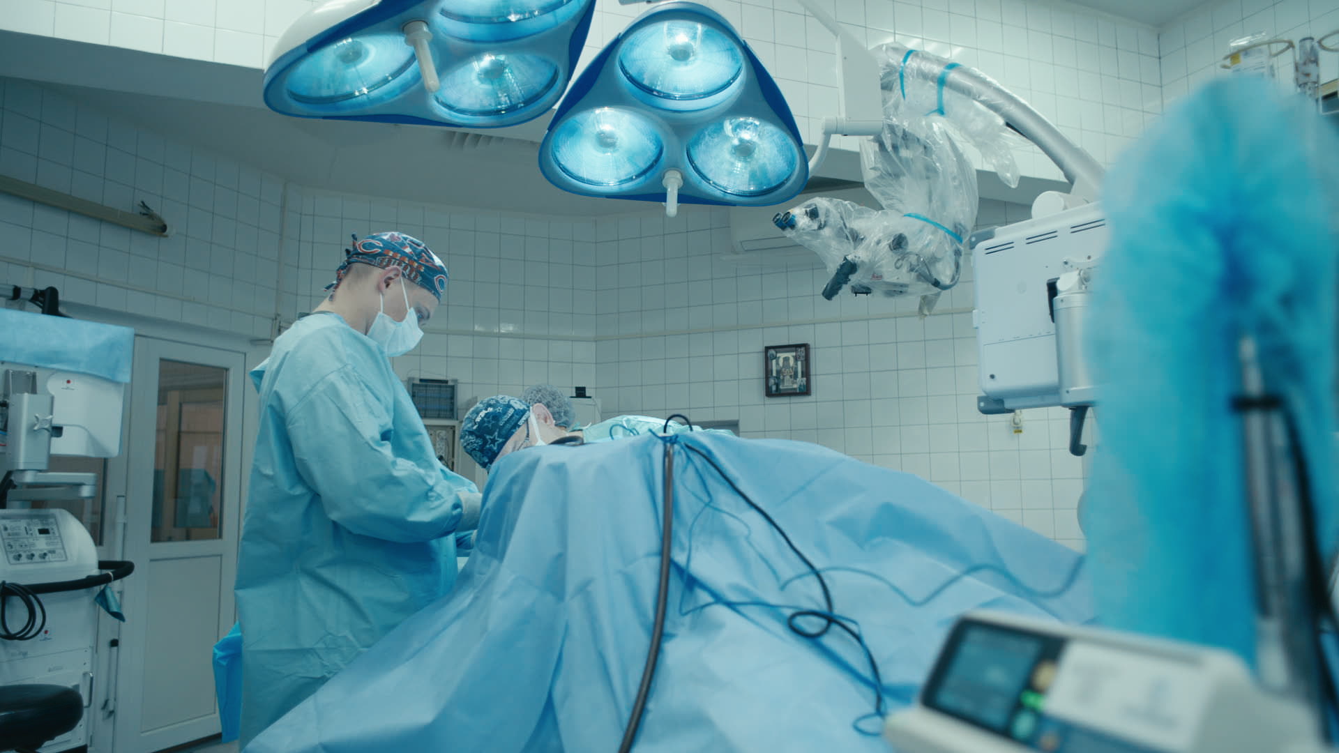 Keyframe: A010C002_2204158I