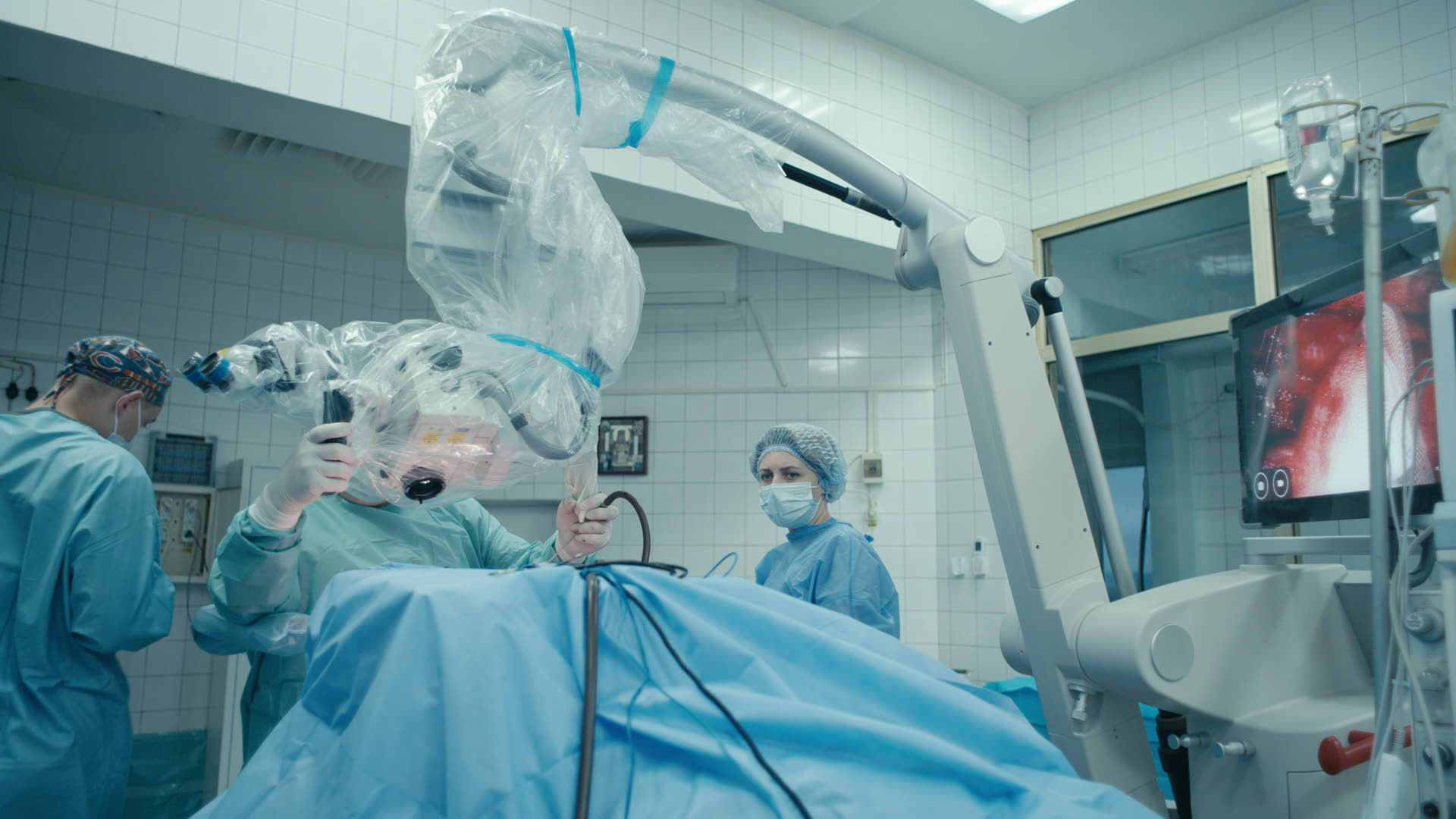 Keyframe: A010C007_220415VB