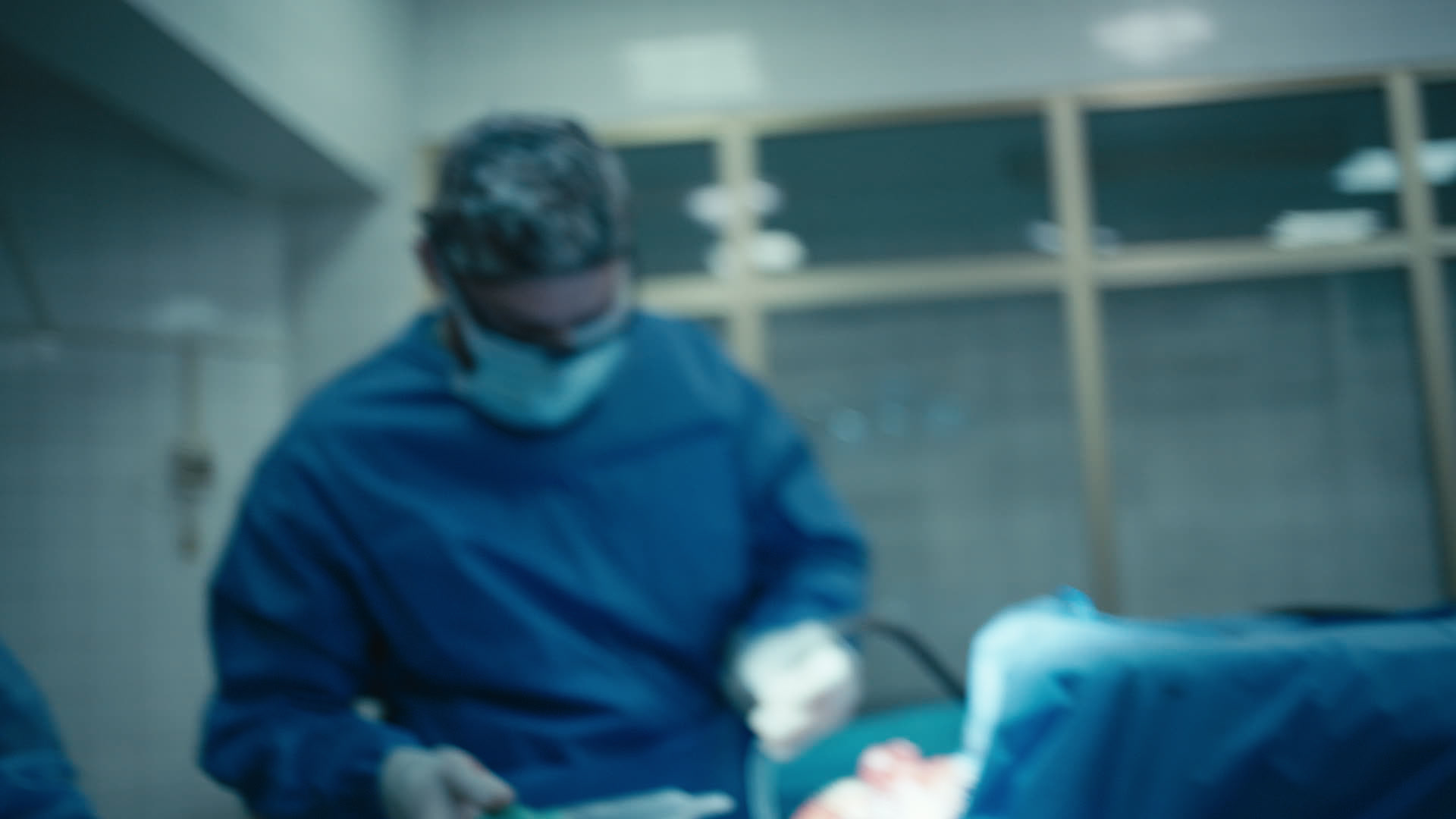 Keyframe: A011C011_2204150K