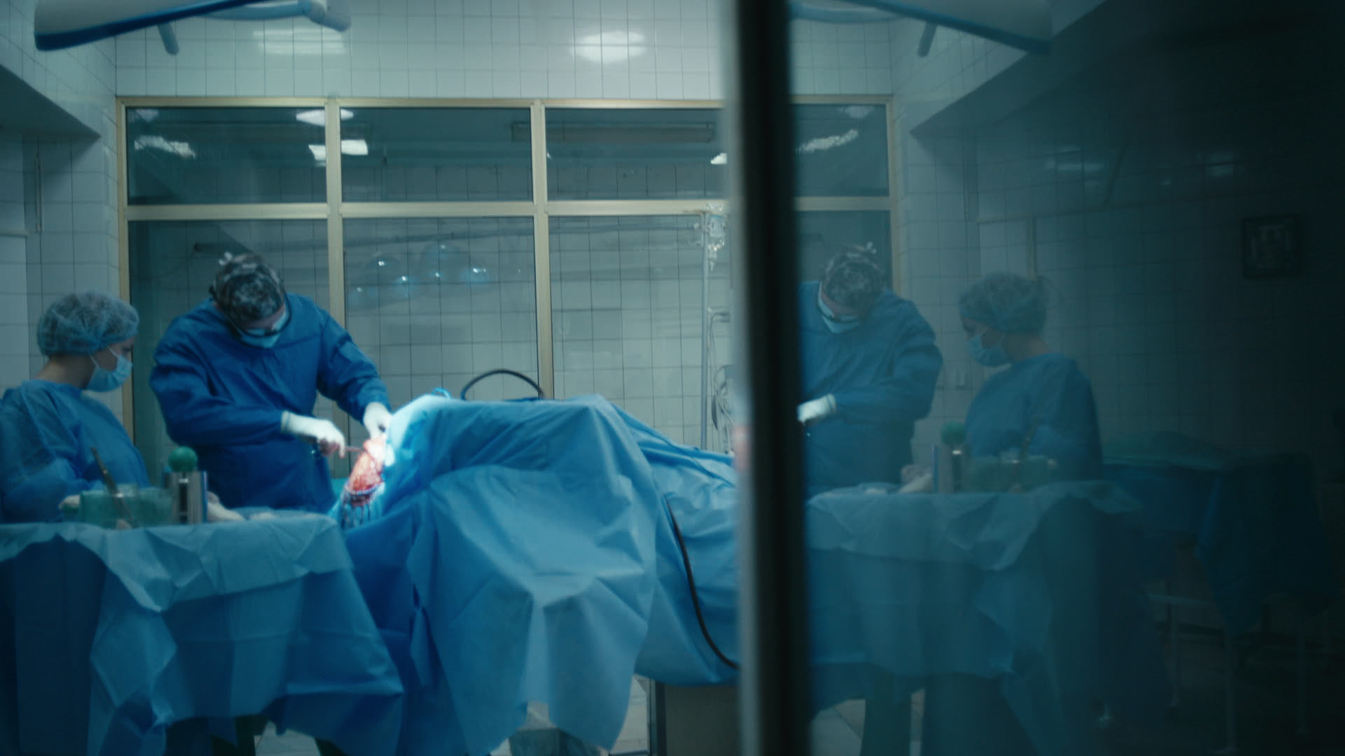 Keyframe: A011C013_220415J5