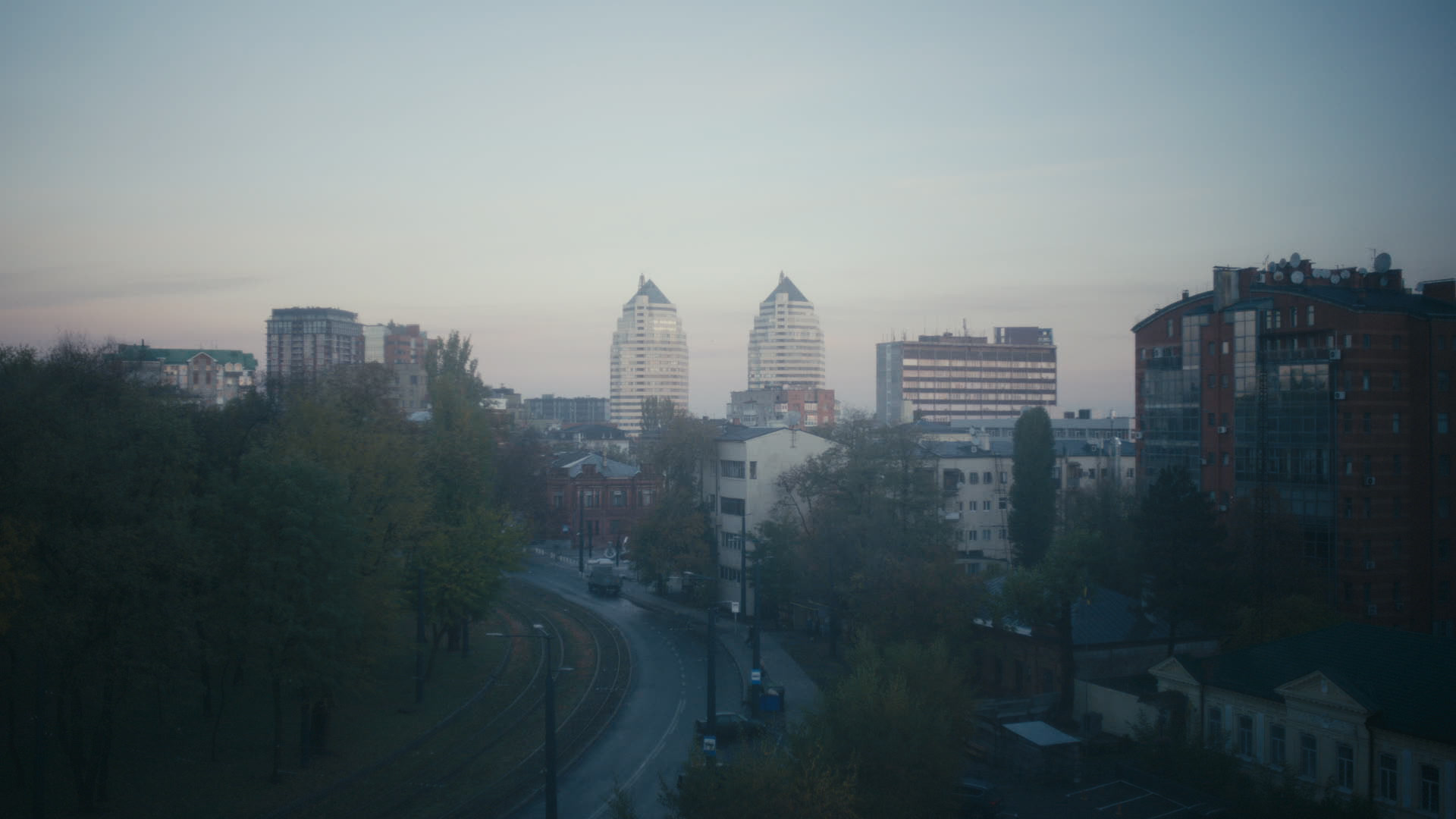 Keyframe: A013C002_220415NI