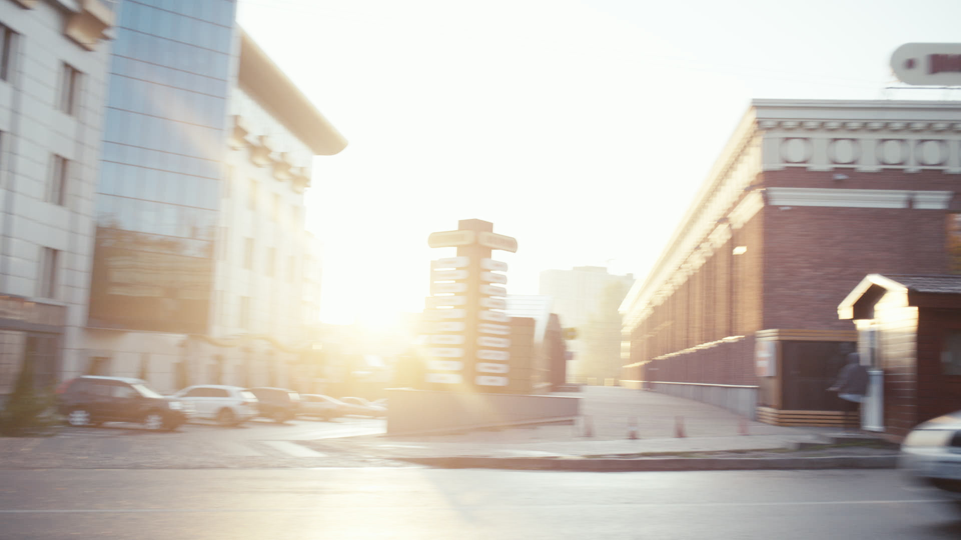 Keyframe: A013C012_2204153L