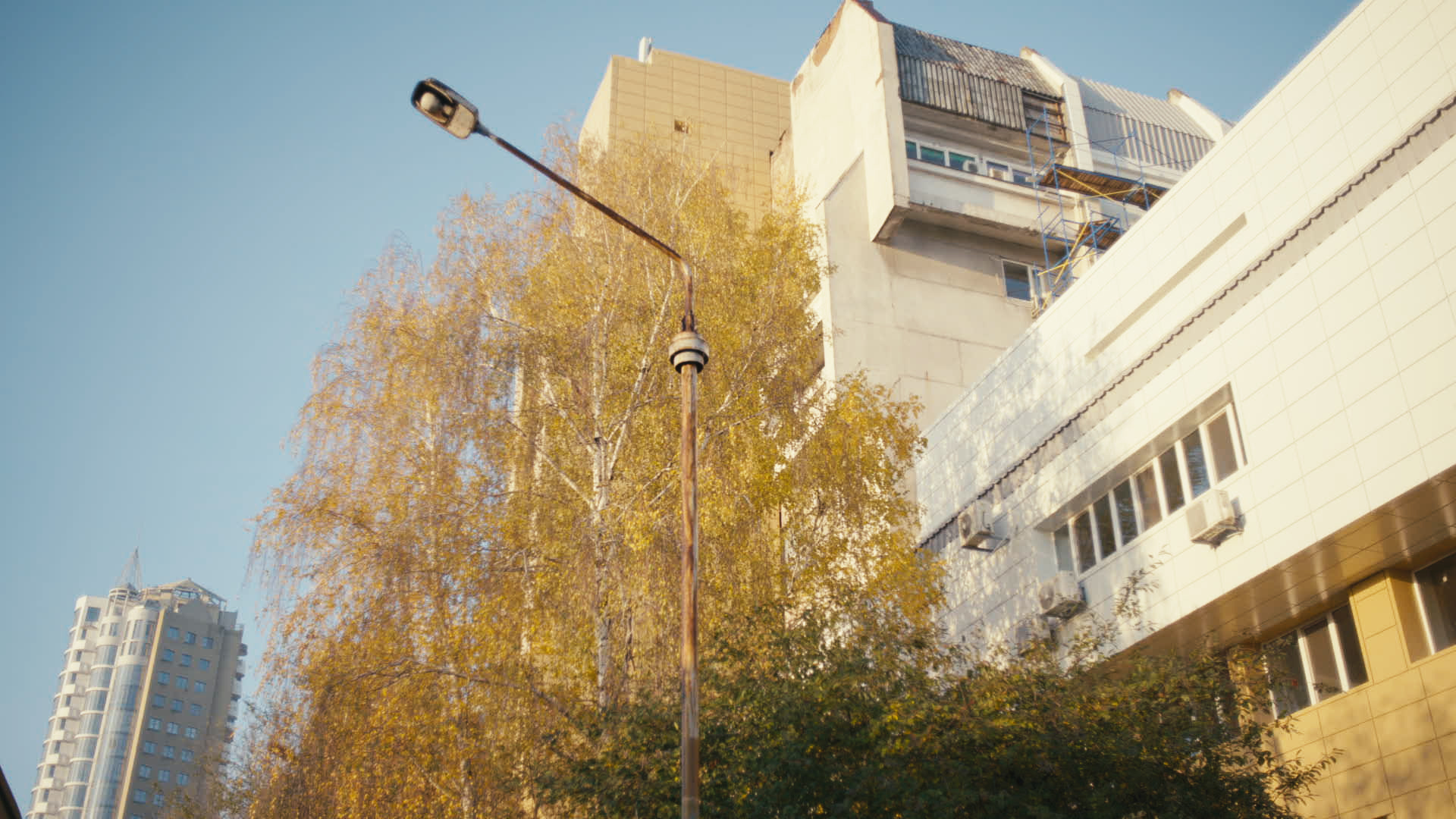 Keyframe: A013C015_220415WV