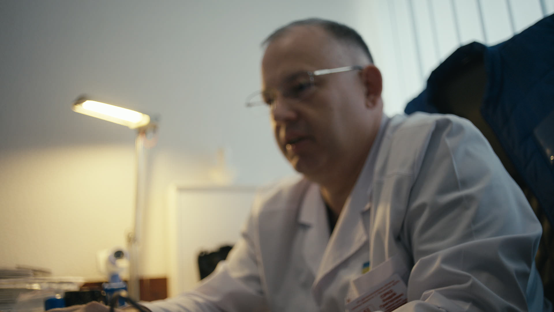 Keyframe: A015C003_220416ZY