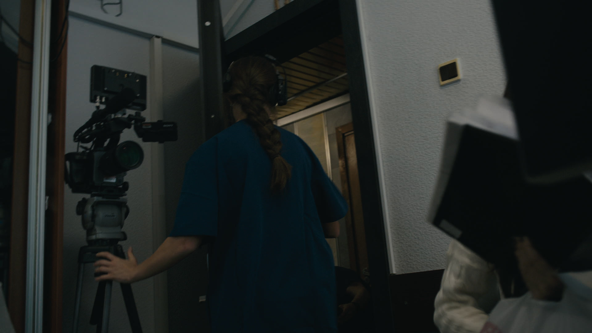 Keyframe: A015C005_220416WN