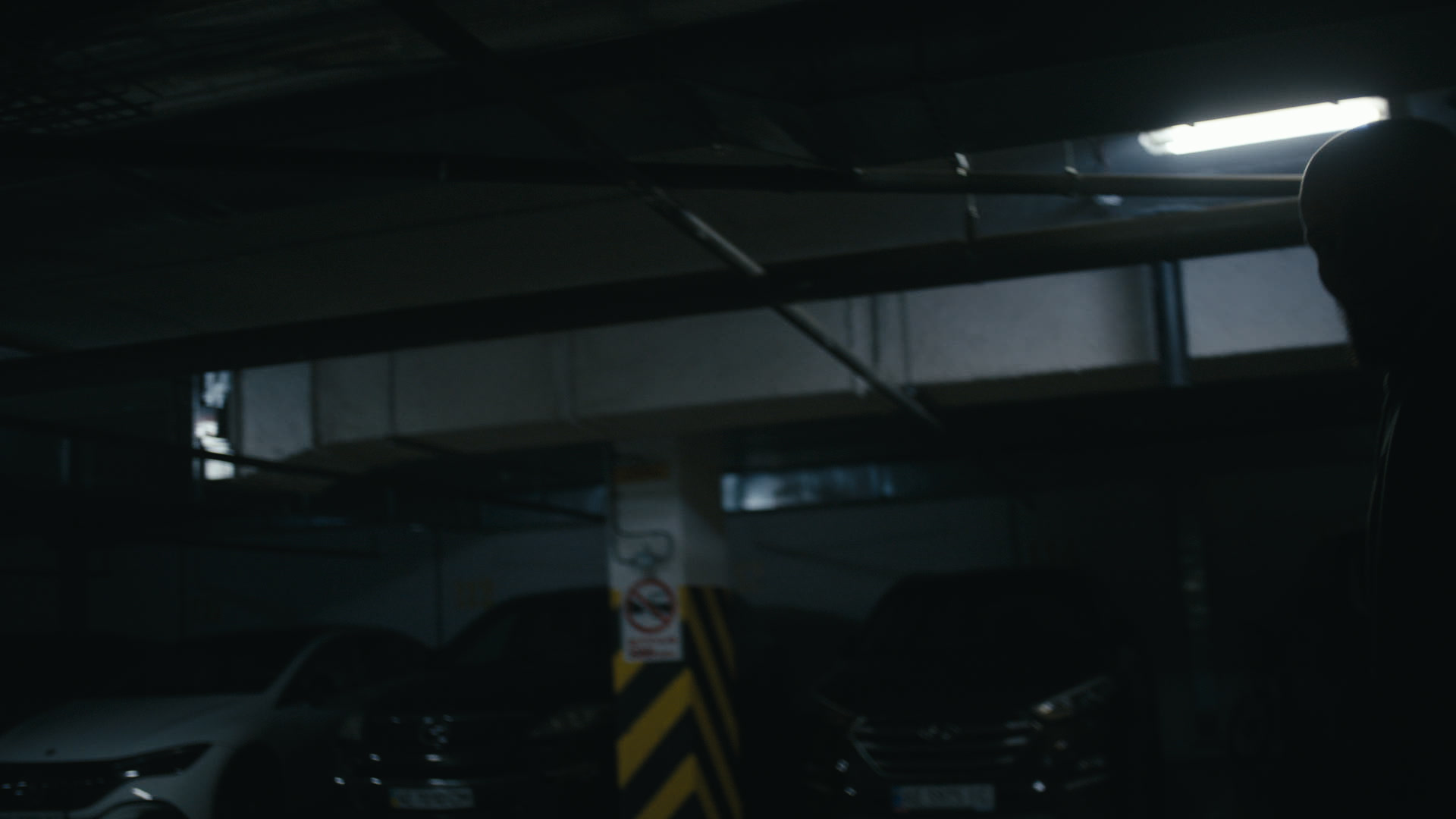 Keyframe: A018C005_220416HN