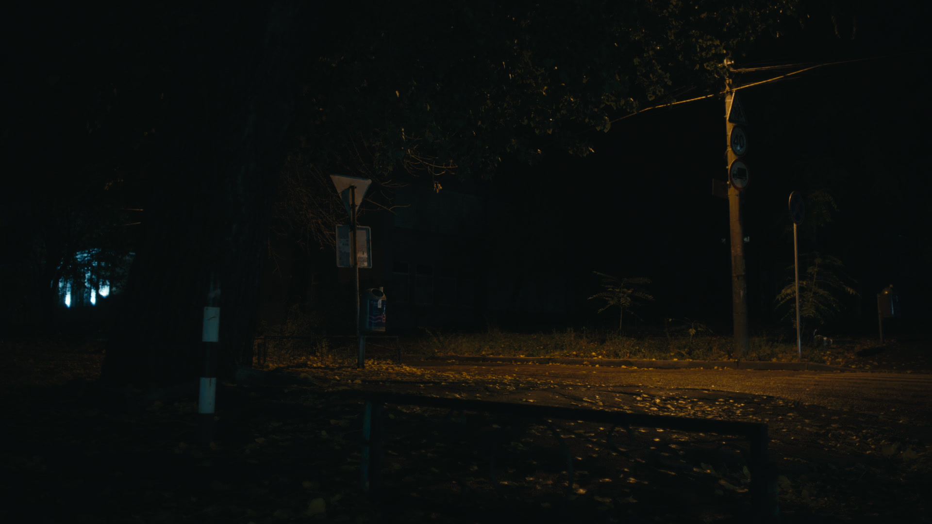 Keyframe: A018C009_2204164K