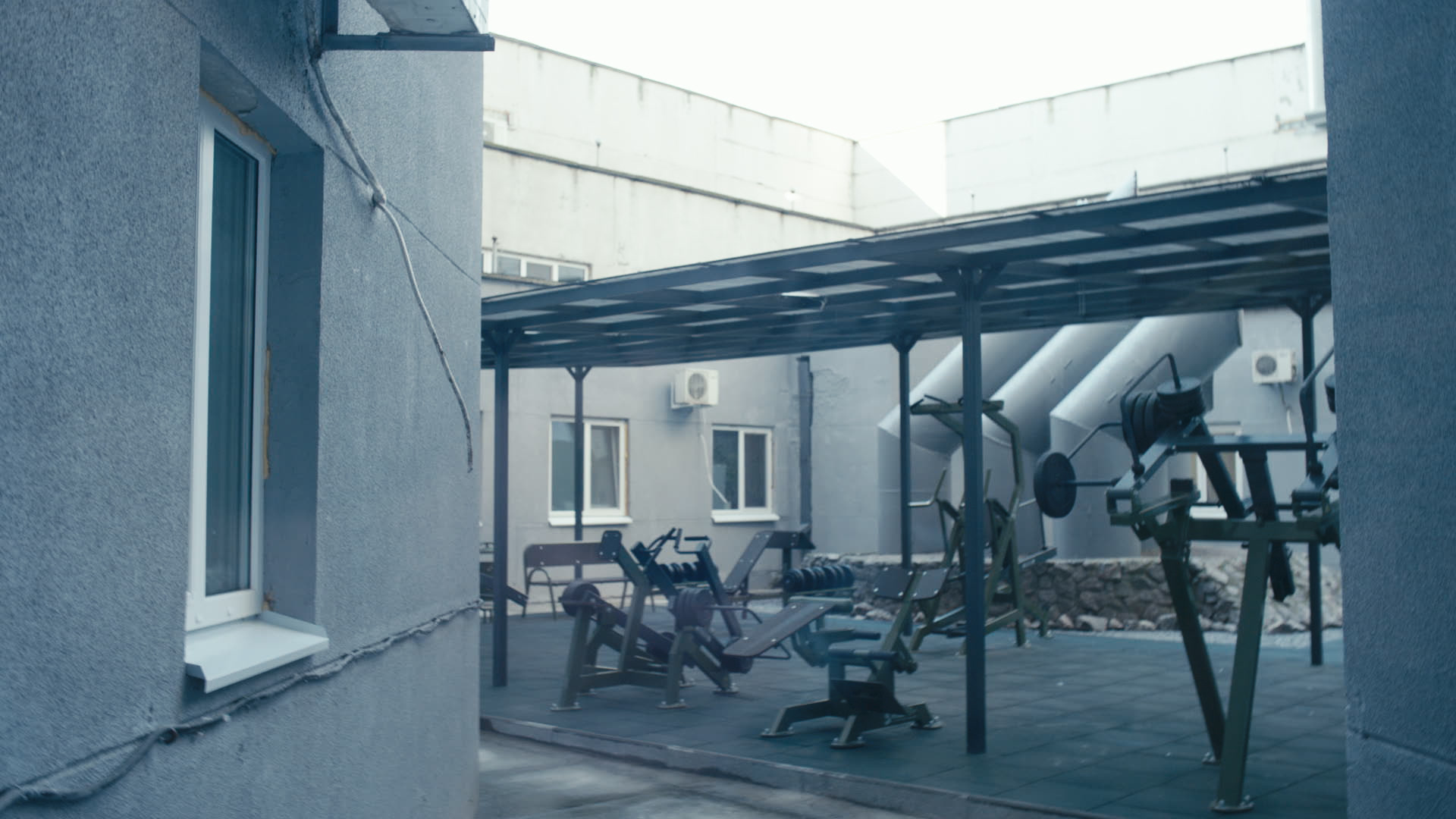 Keyframe: A019C013_2204172K