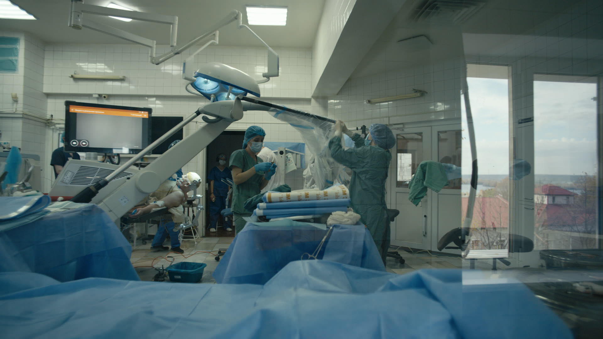 Keyframe: A020C019_220417VP