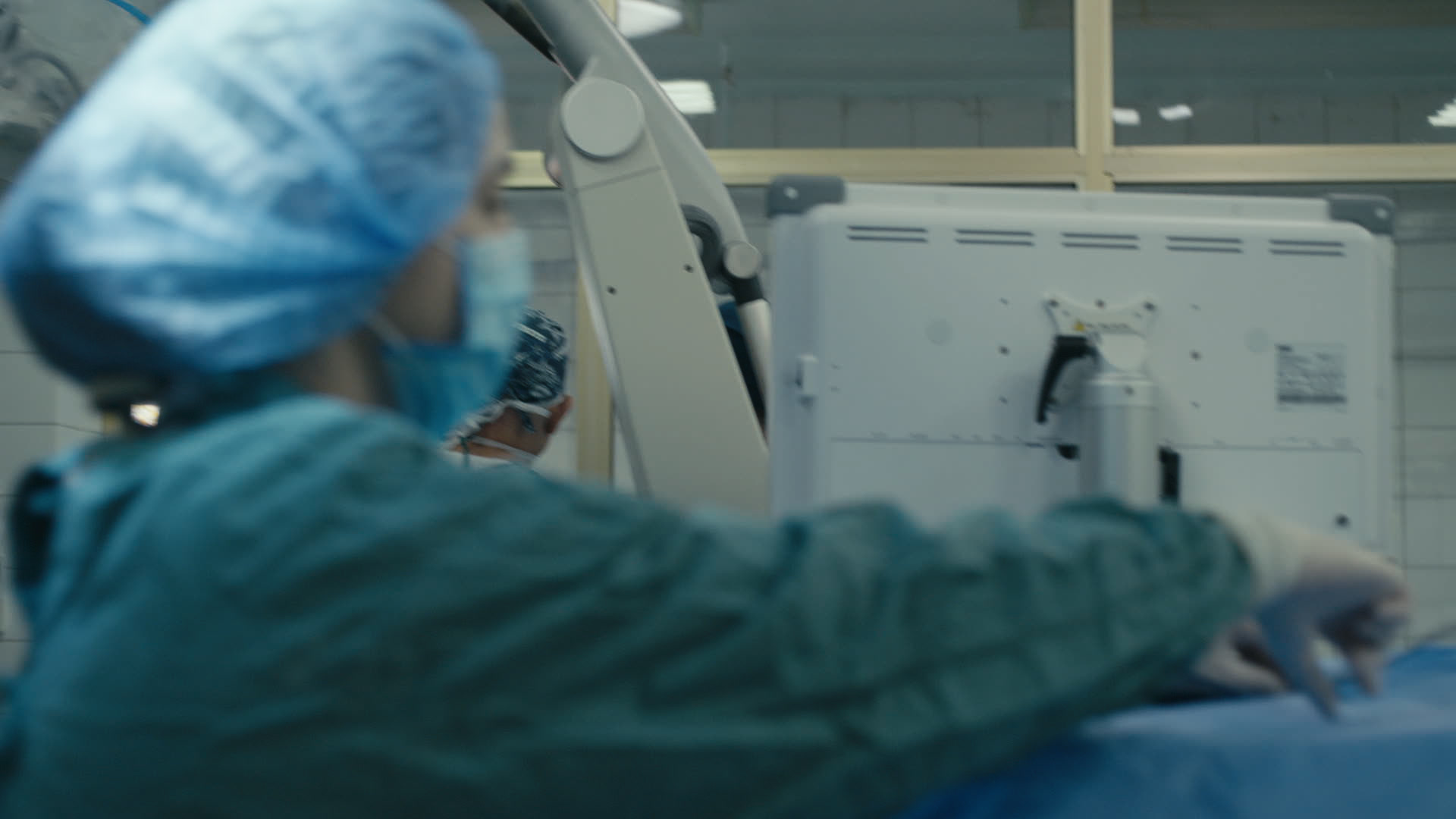 Keyframe: A020C022_220417L3