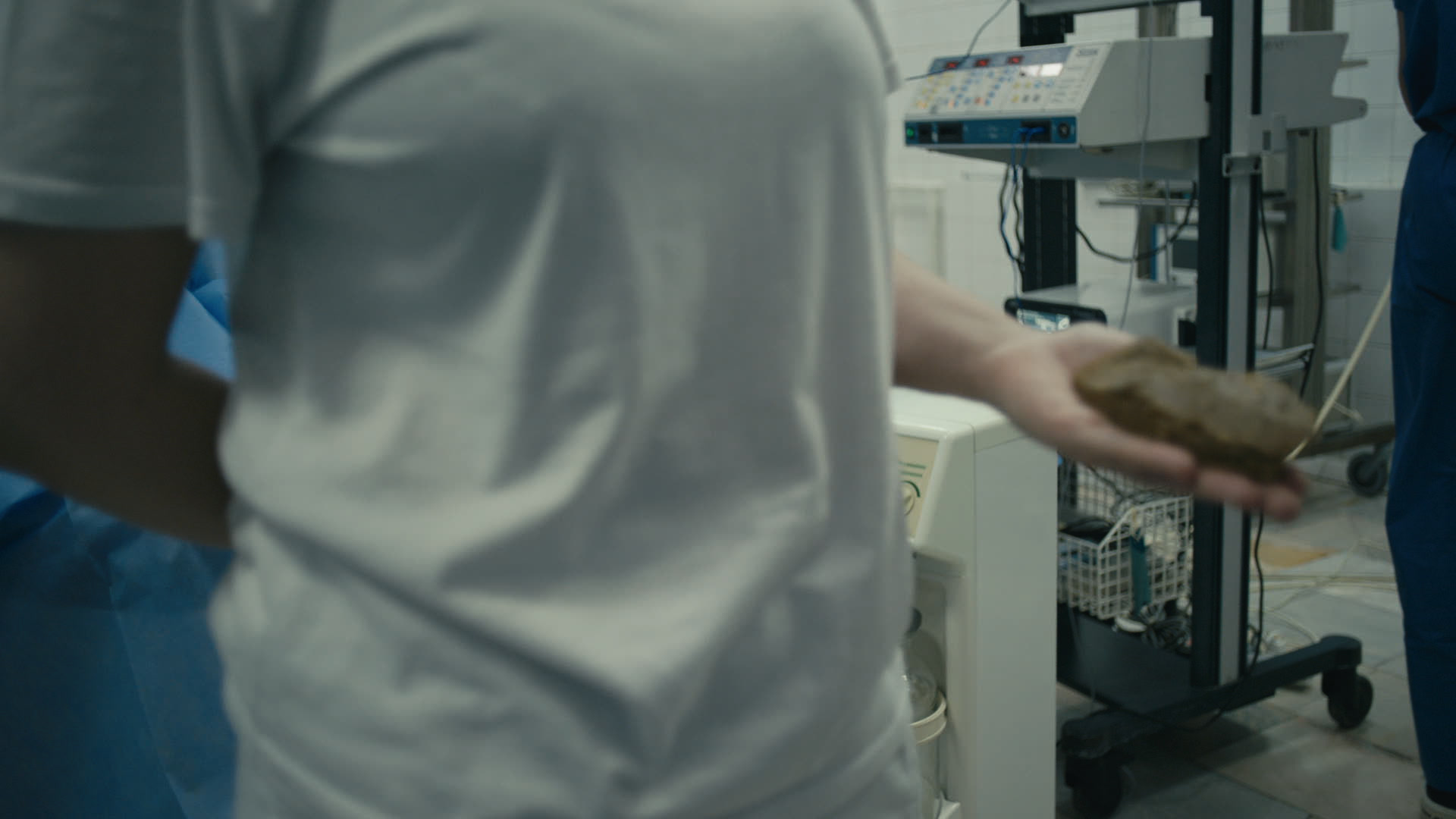 Keyframe: A021C001_220417U1