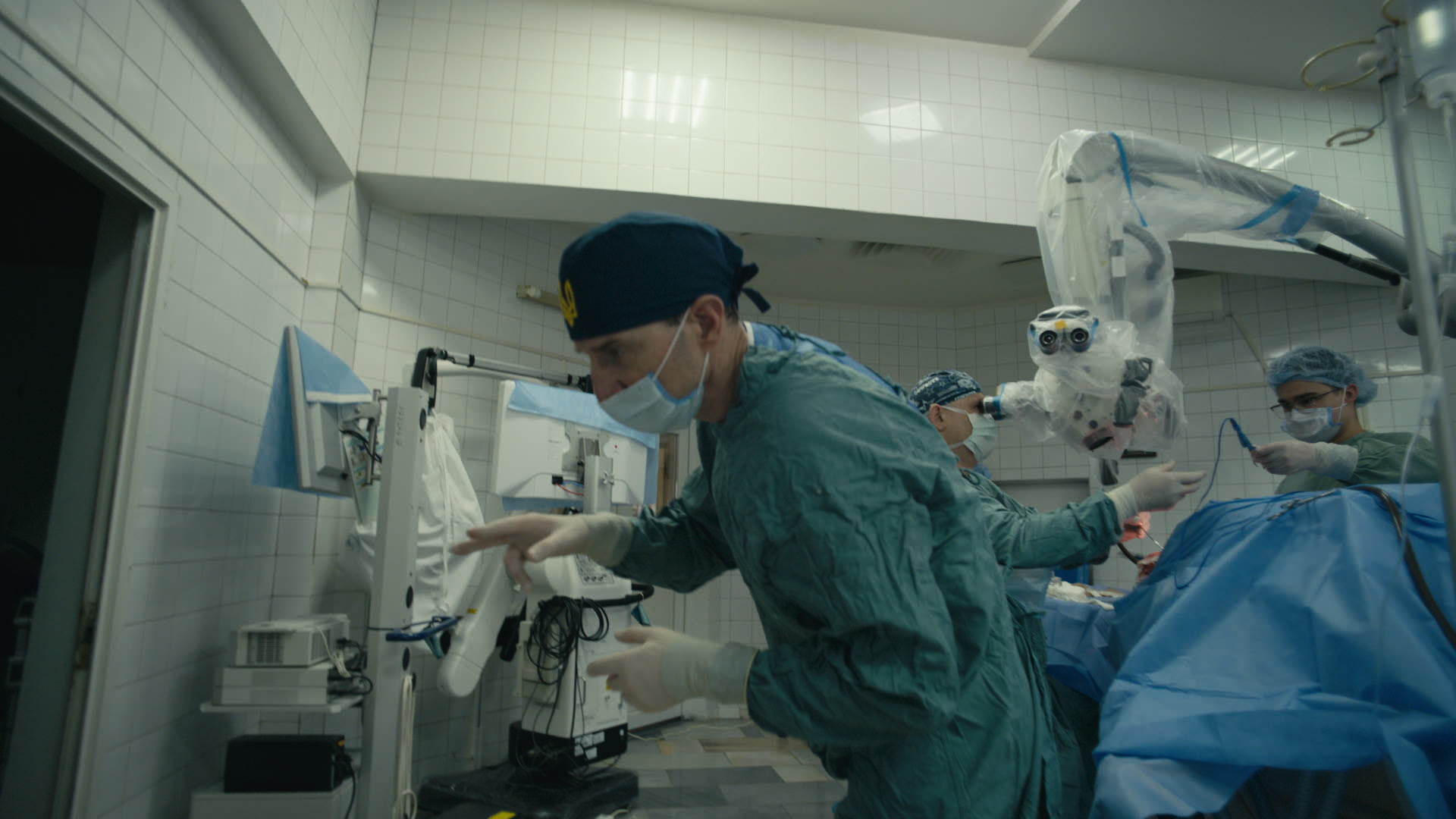 Keyframe: A021C015_220417JY