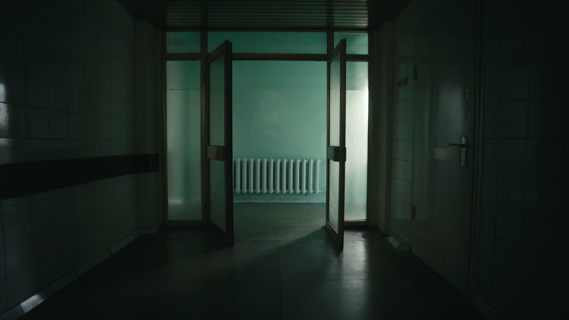 Keyframe: A021C019_220417GM