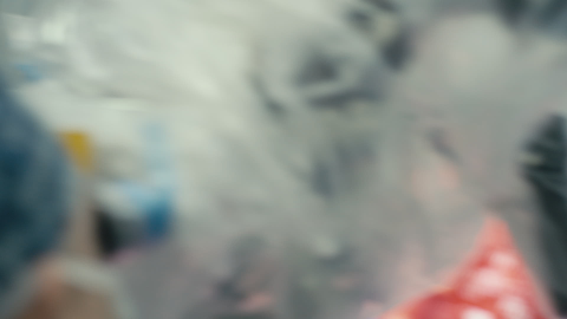 Keyframe: A021C032_220417PX