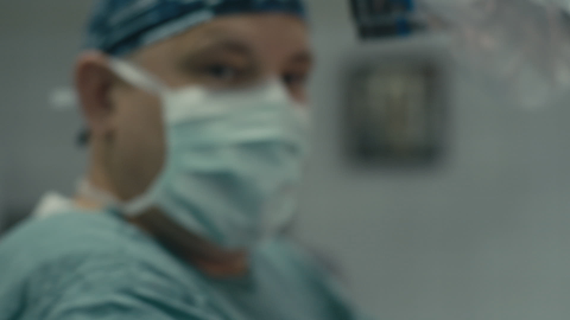 Keyframe: A022C003_220417P8