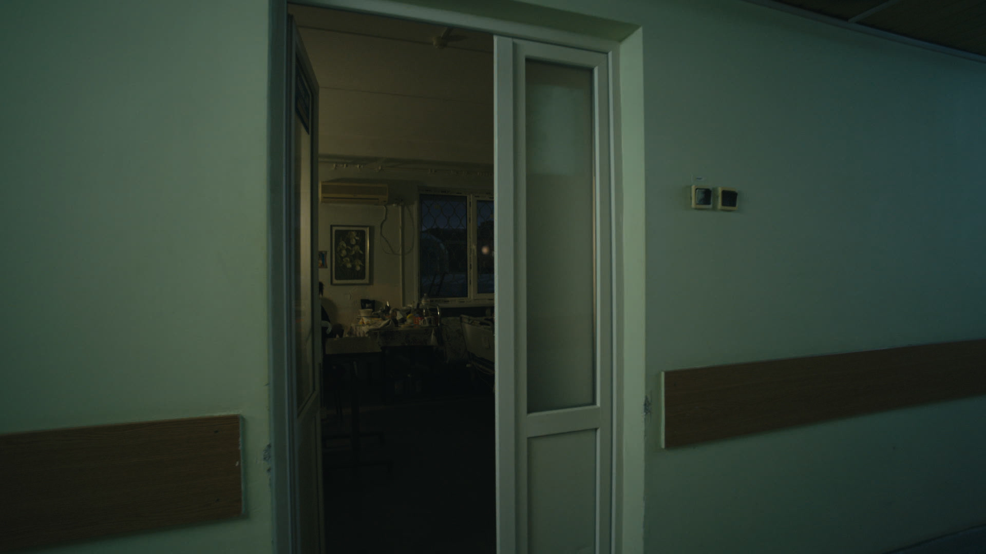 Keyframe: A022C024_22041718