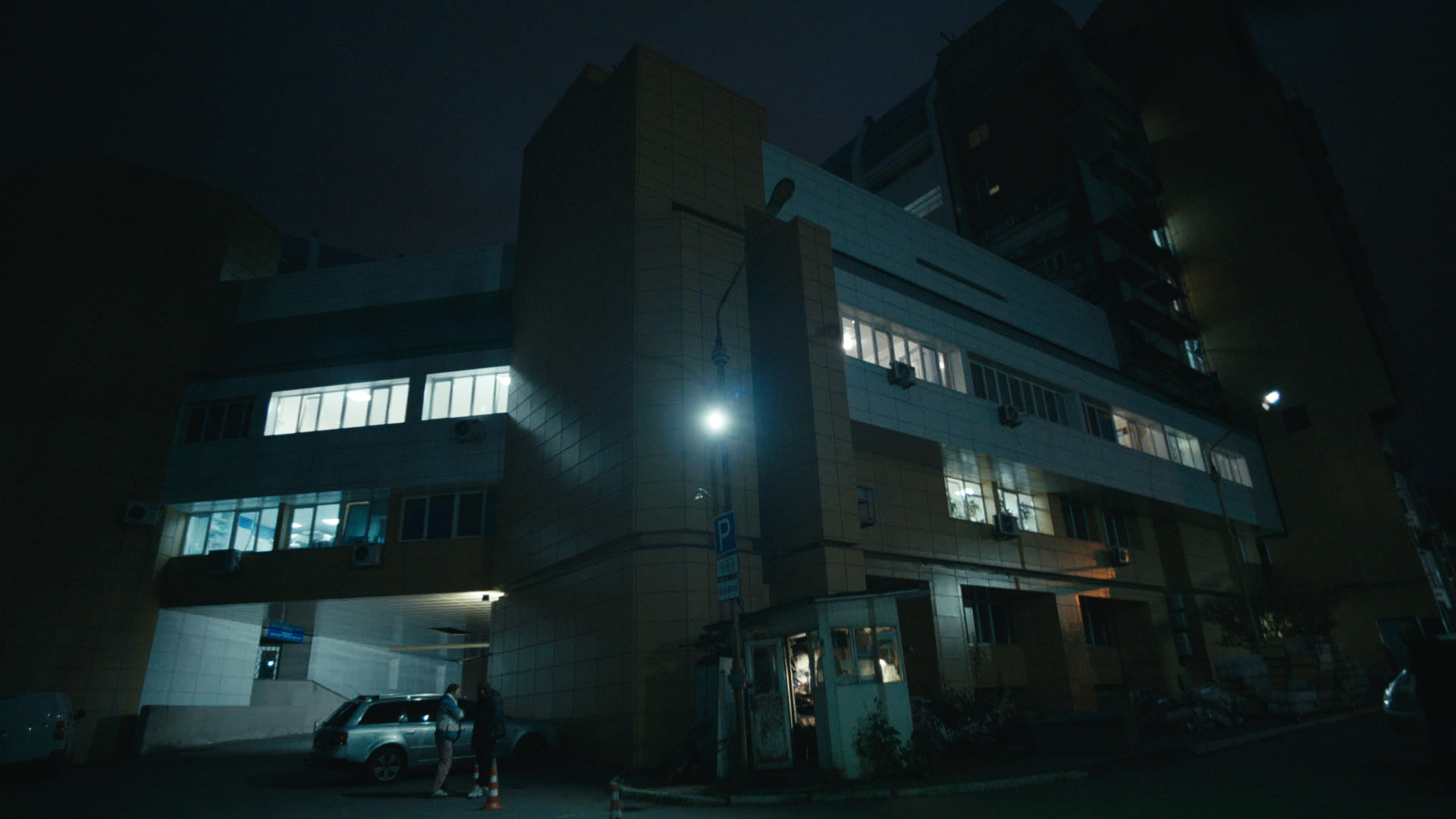 Keyframe: A022C038_220417QS