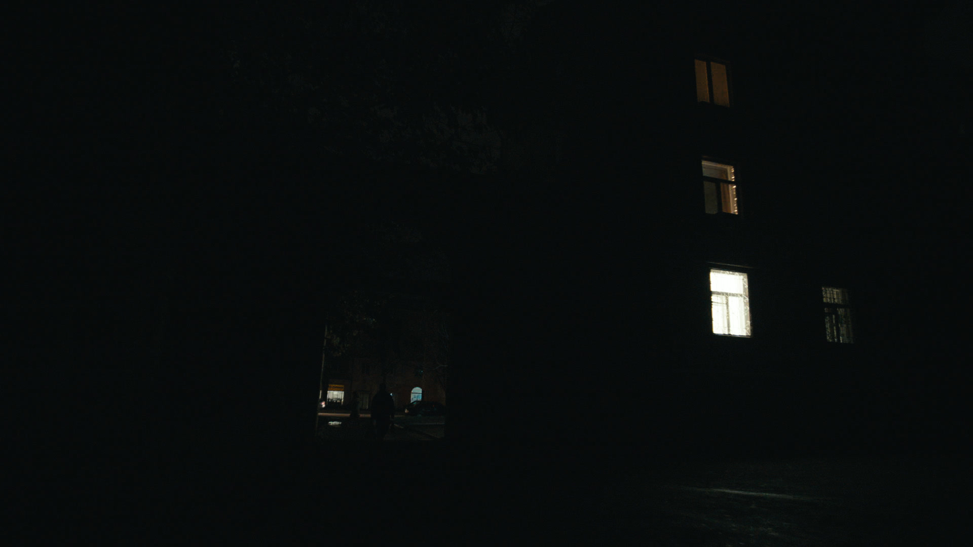 Keyframe: A023C012_2204173B