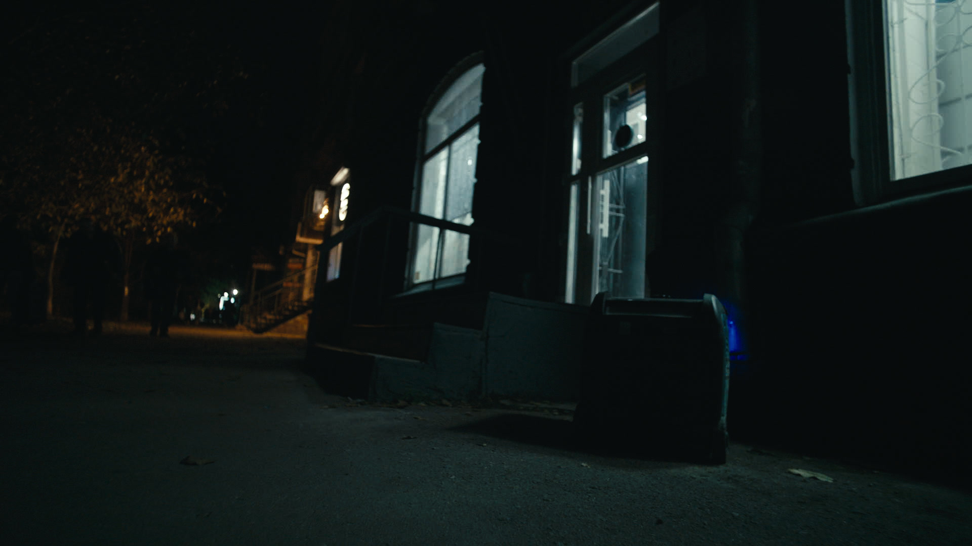 Keyframe: A023C016_2204174X