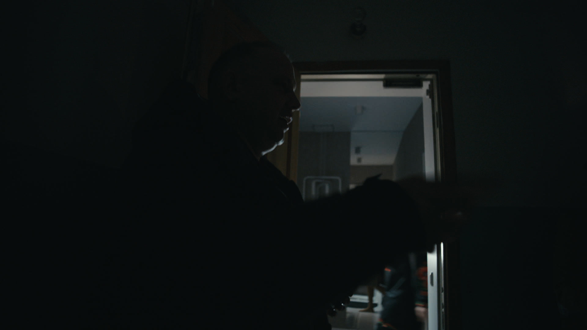 Keyframe: A023C024_220417NA