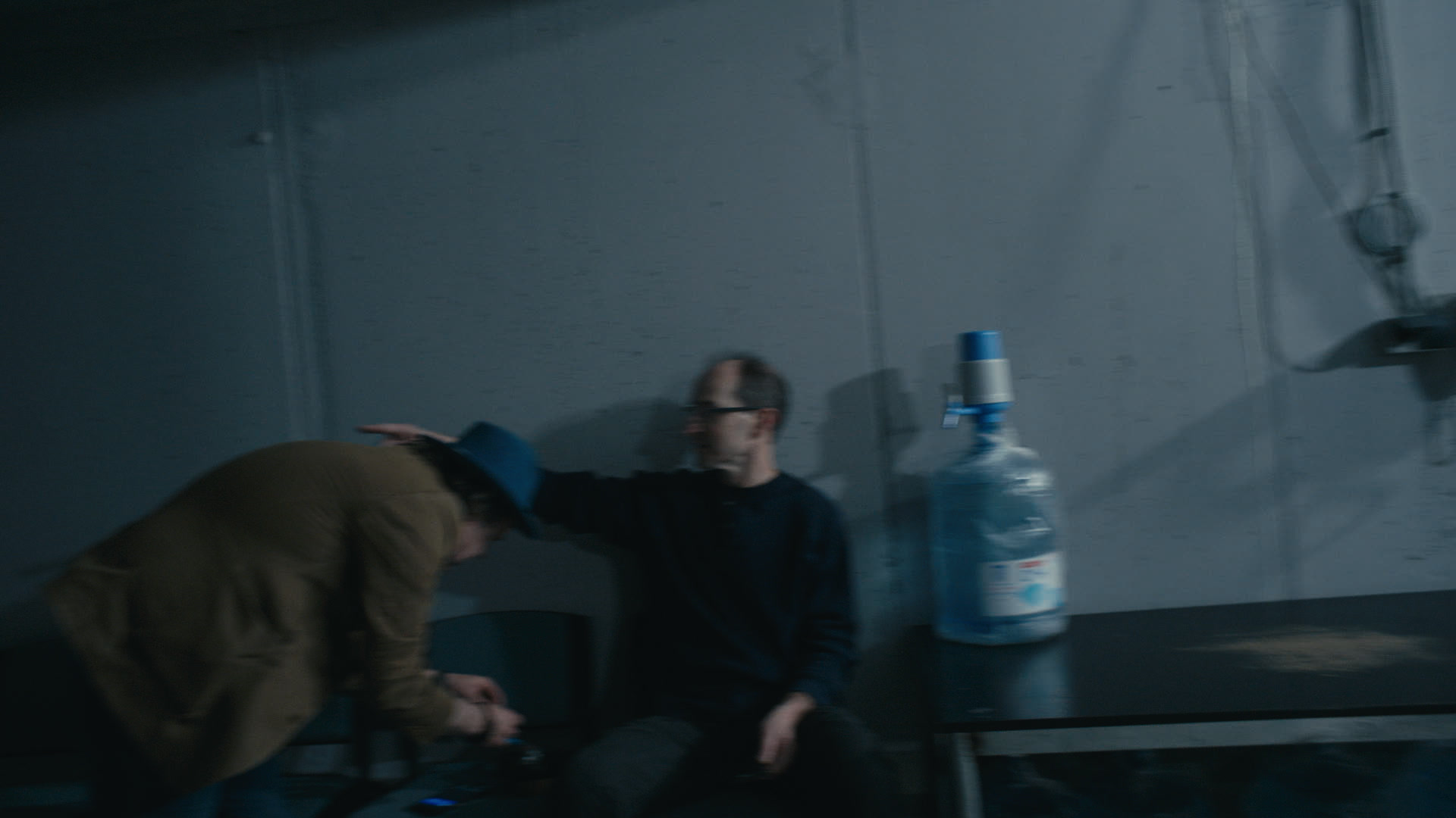 Keyframe: A025C003_220417RA