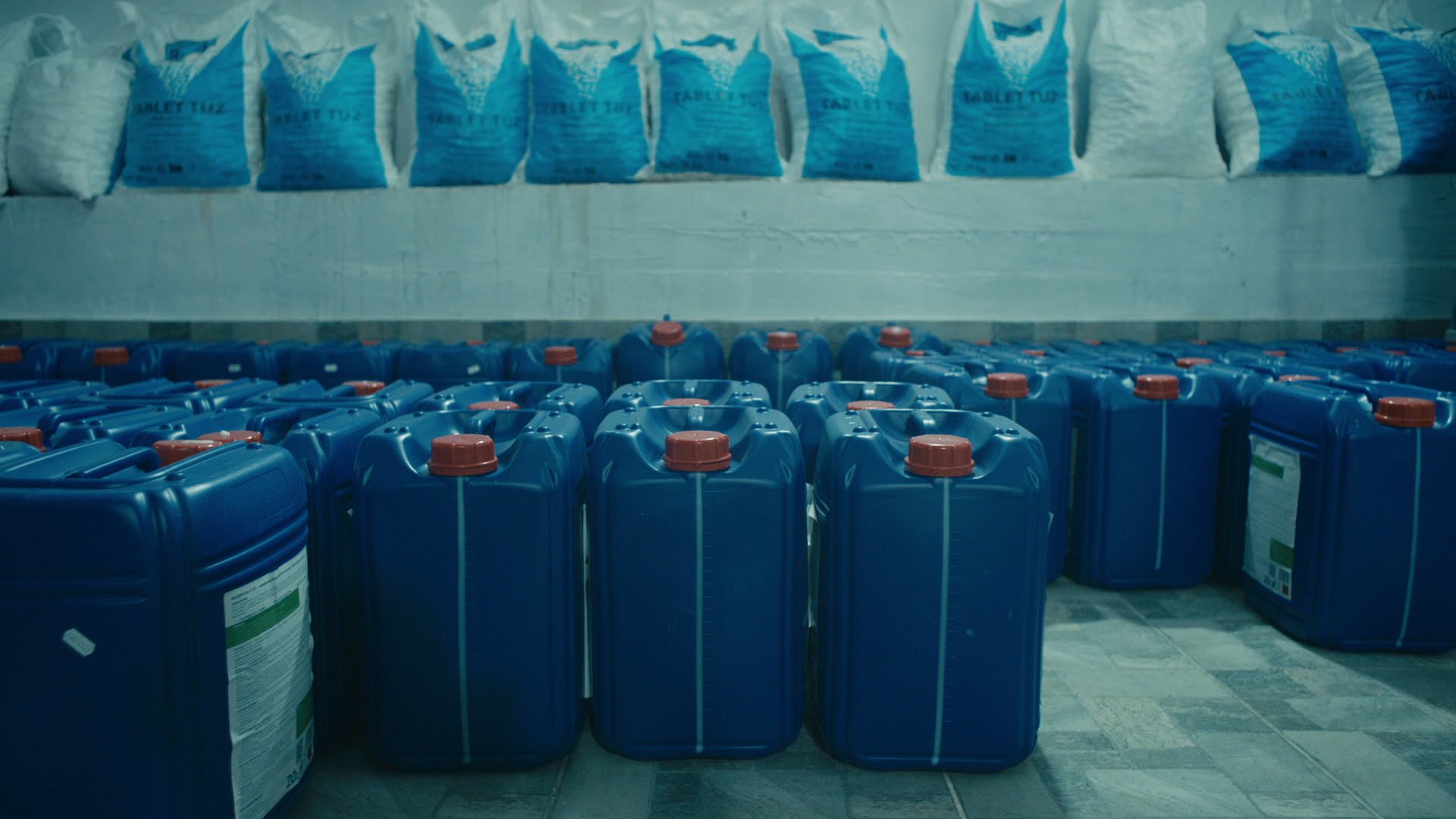 Keyframe: A025C006_220417U8