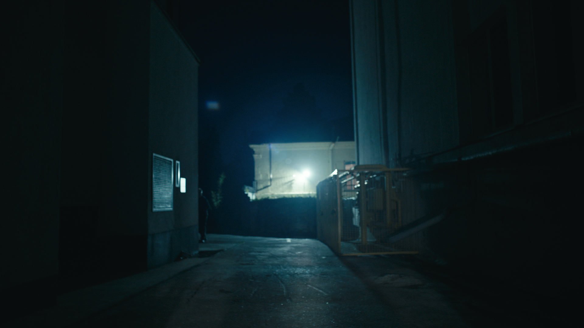 Keyframe: A025C011_2204171W