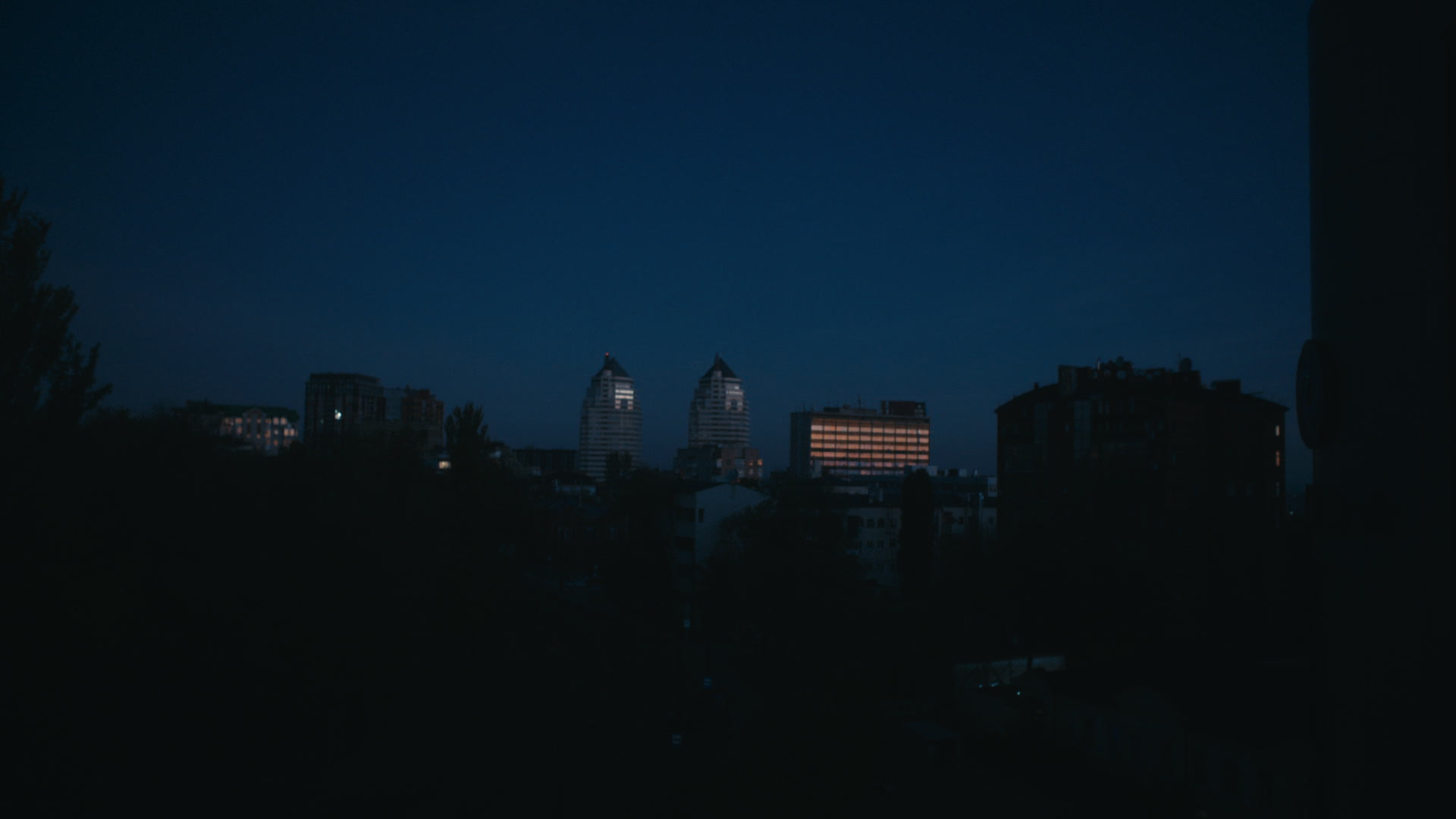 Keyframe: A026C002_220417I7