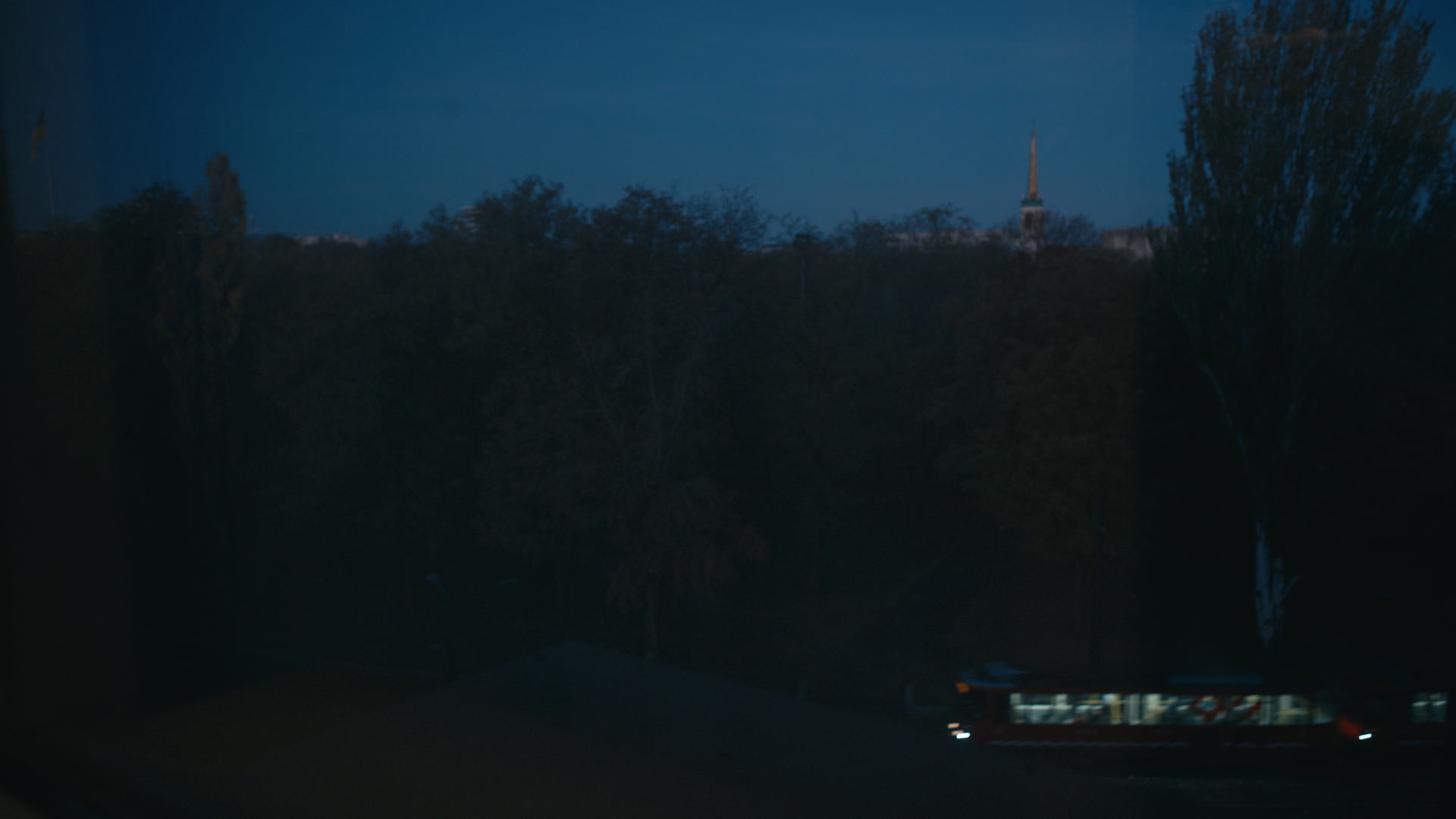 Keyframe: A026C005_220417J7