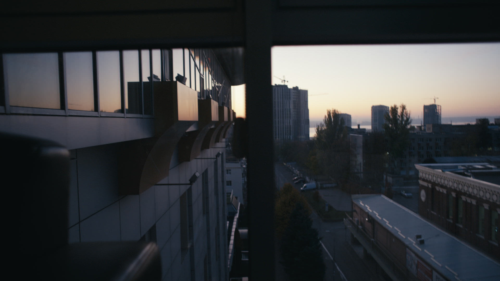 Keyframe: A026C009_220417MS