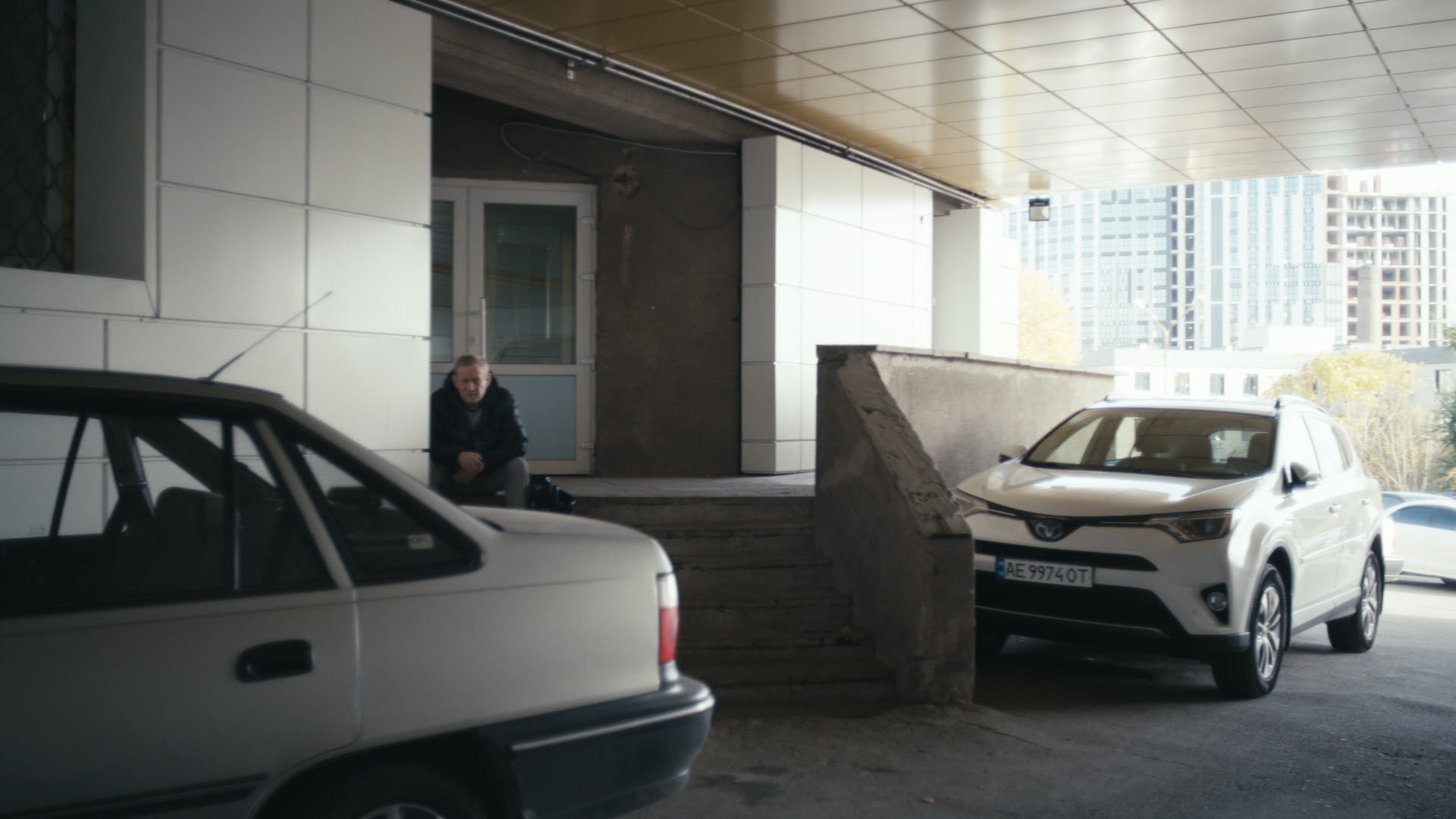 Keyframe: A026C020_220418DX