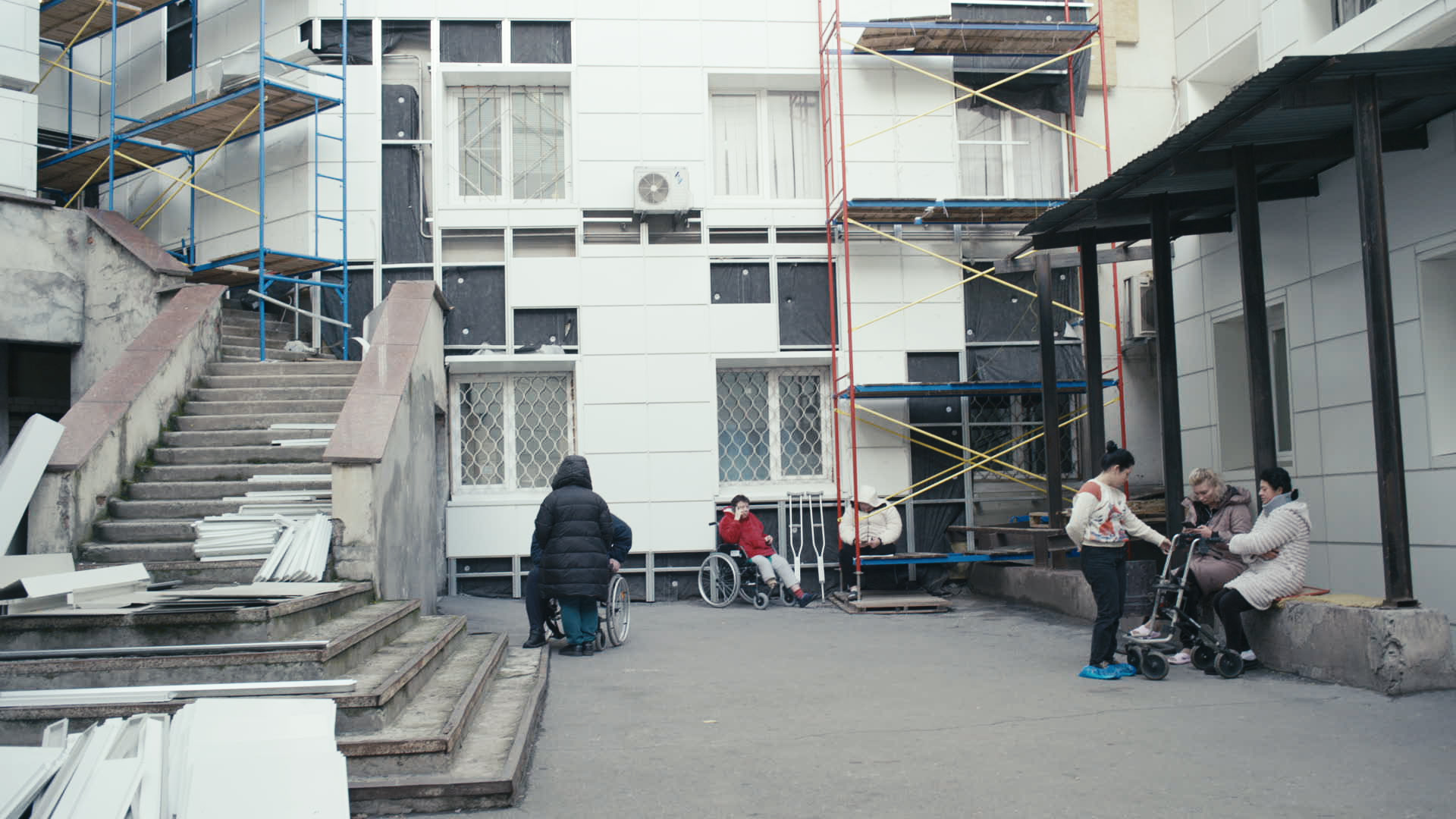 Keyframe: A026C023_220418T3