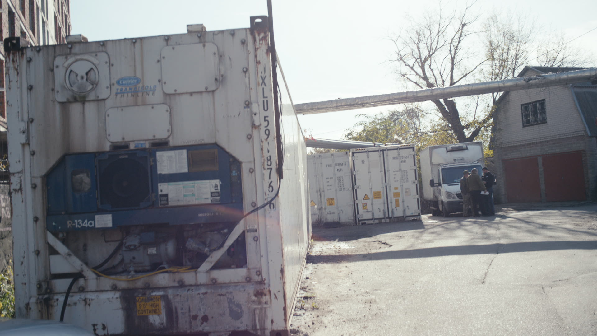 Keyframe: A026C034_220418BO