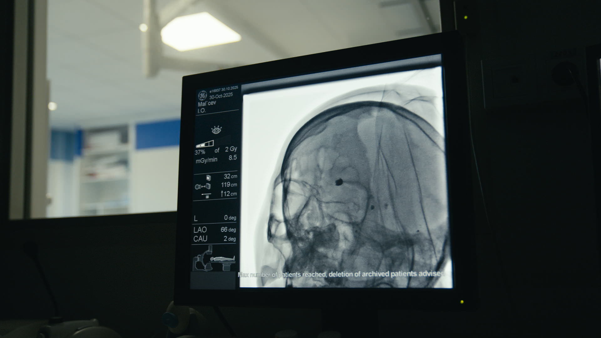 Keyframe: A026C065_220418MI