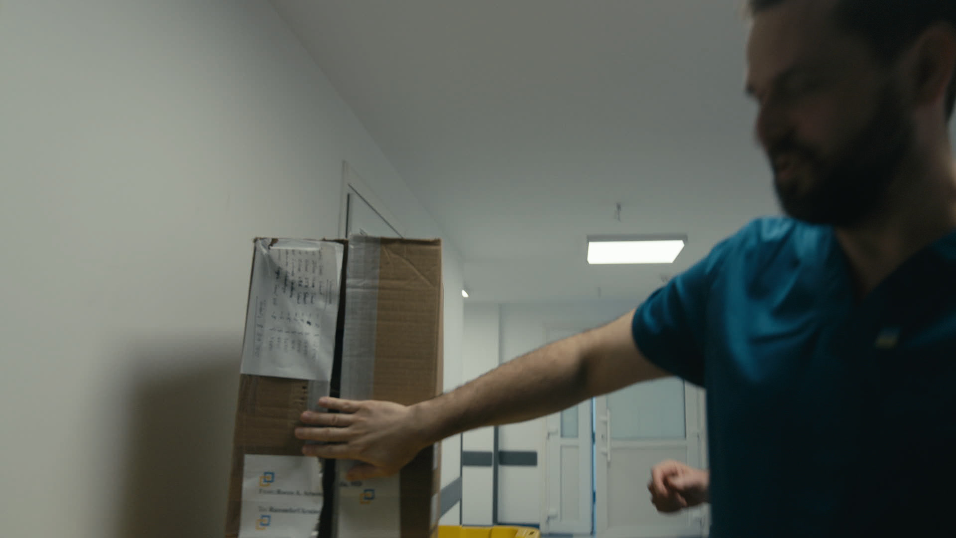 Keyframe: A026C072_2204181L