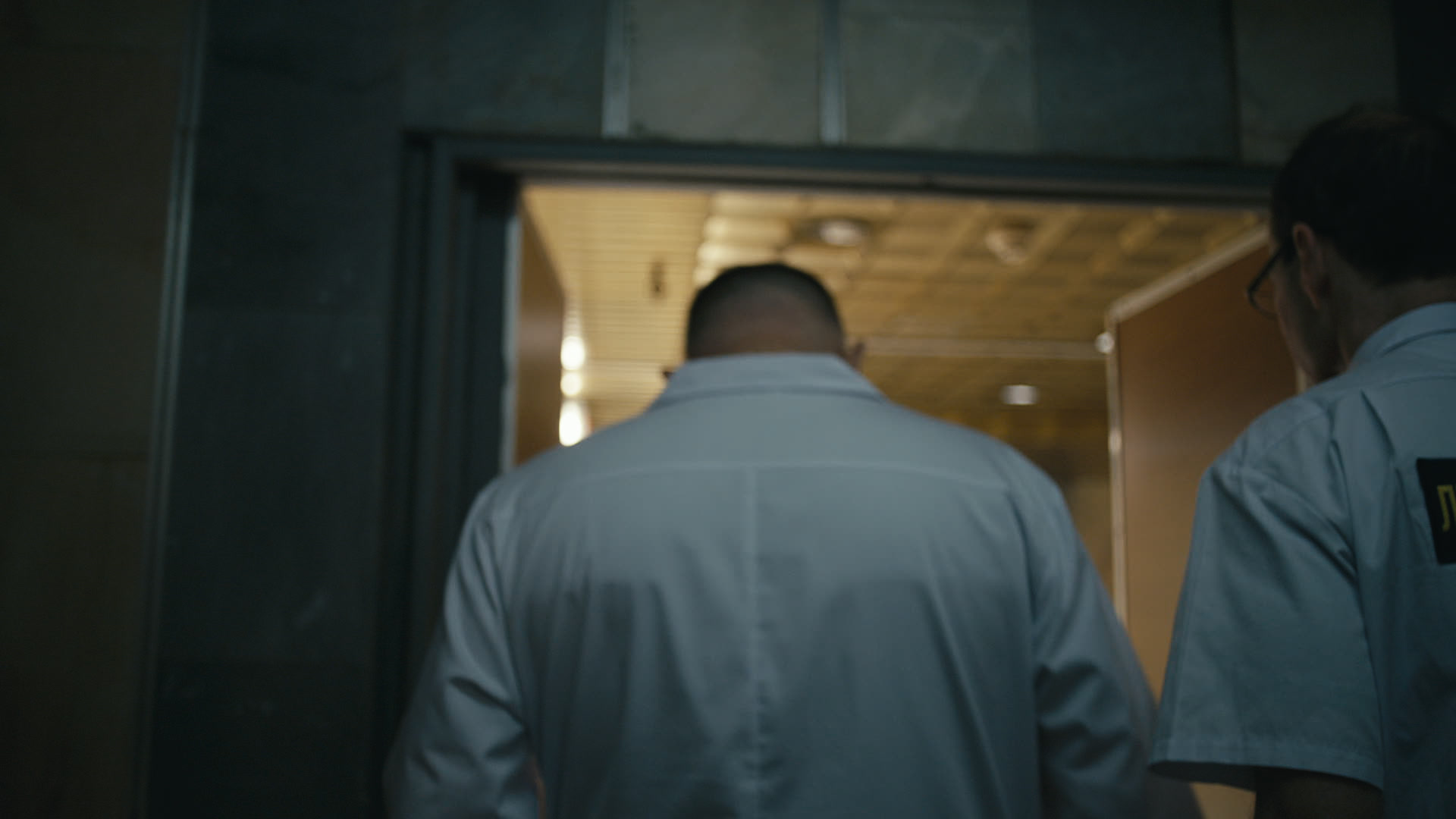 Keyframe: A030C011_220419AK