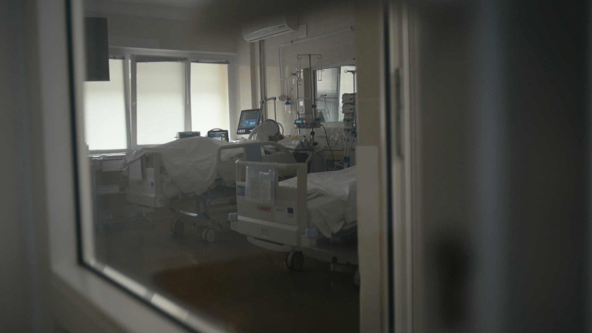 Keyframe: A030C018_220419ZM