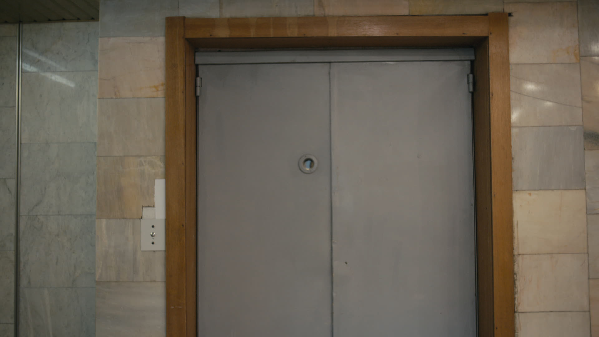 Keyframe: A031C007_220419W4