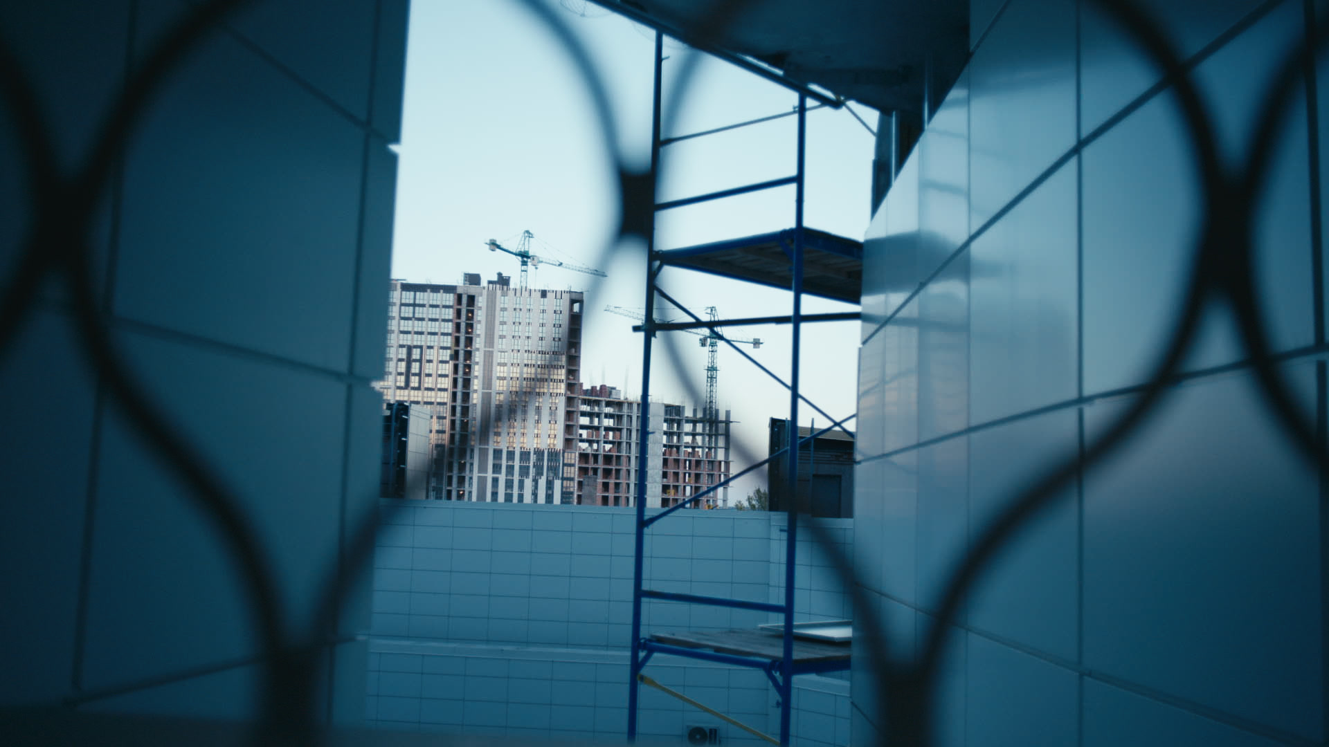 Keyframe: A032C005_220419QQ